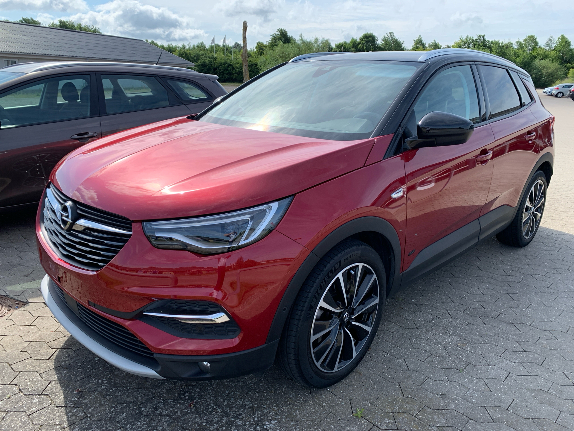 Billede af Opel Grandland X 1,6 PHEV  Plugin-hybrid Ultimate 225HK 5d 8g Aut.
