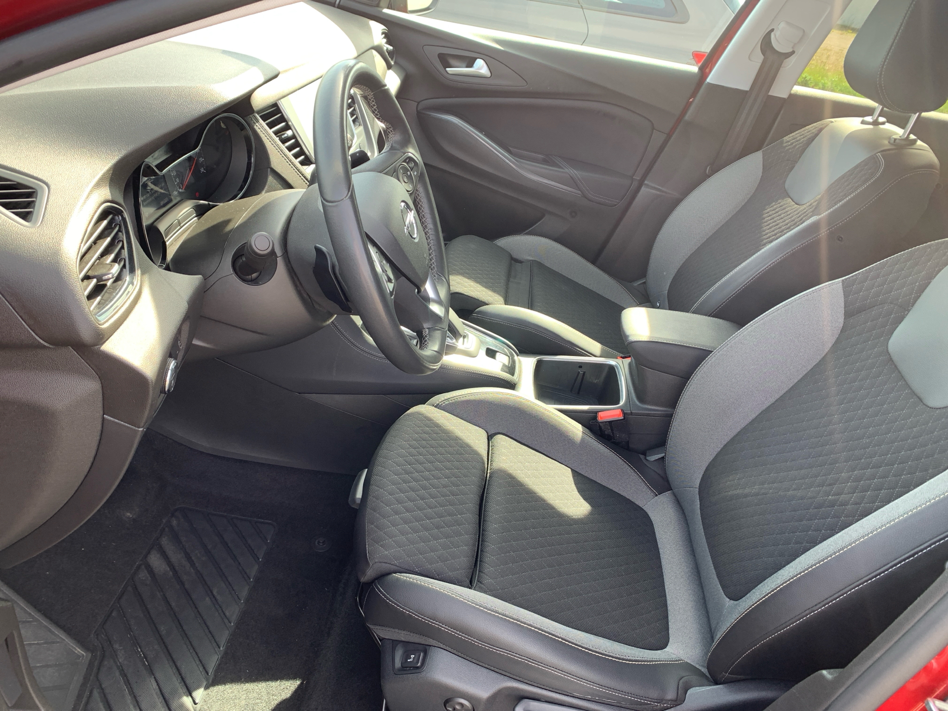 Billede af Opel Grandland X 1,6 PHEV  Plugin-hybrid Ultimate 225HK 5d 8g Aut.