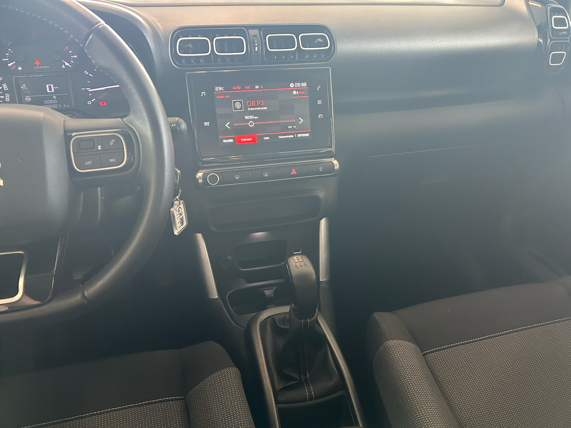 Billede af Citroën C3 Aircross 1,6 Blue HDi Iconic start/stop 100HK 5d