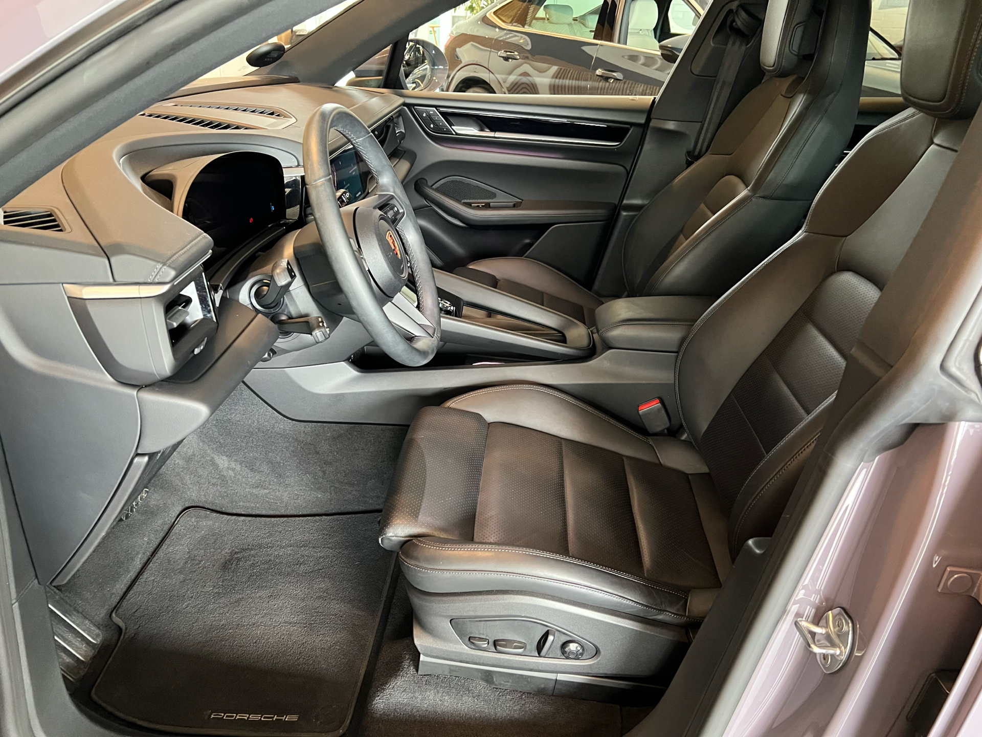 Billede af Porsche Macan 4 EL 4WD 408HK 5d Aut.