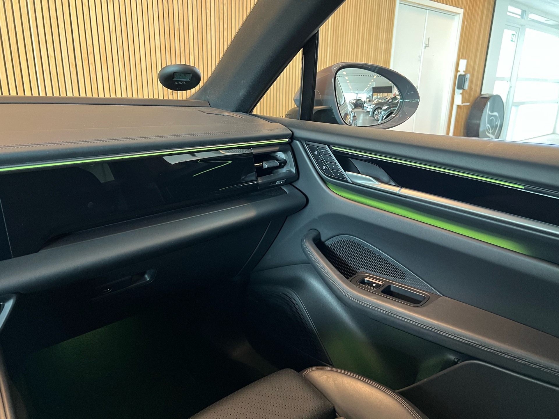 Billede af Porsche Macan 4 EL 4WD 408HK 5d Aut.