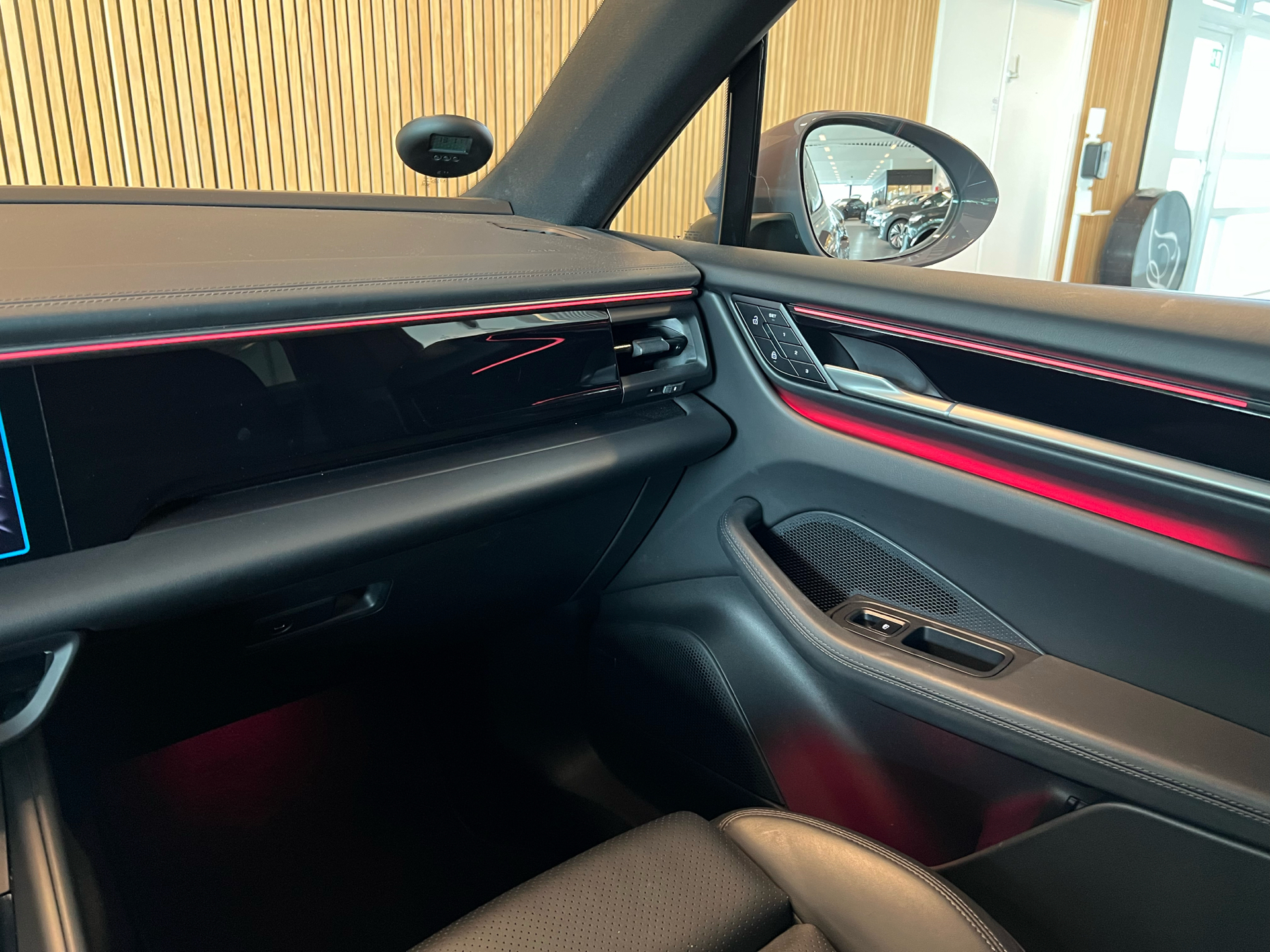 Billede af Porsche Macan 4 EL 4WD 408HK 5d Aut.