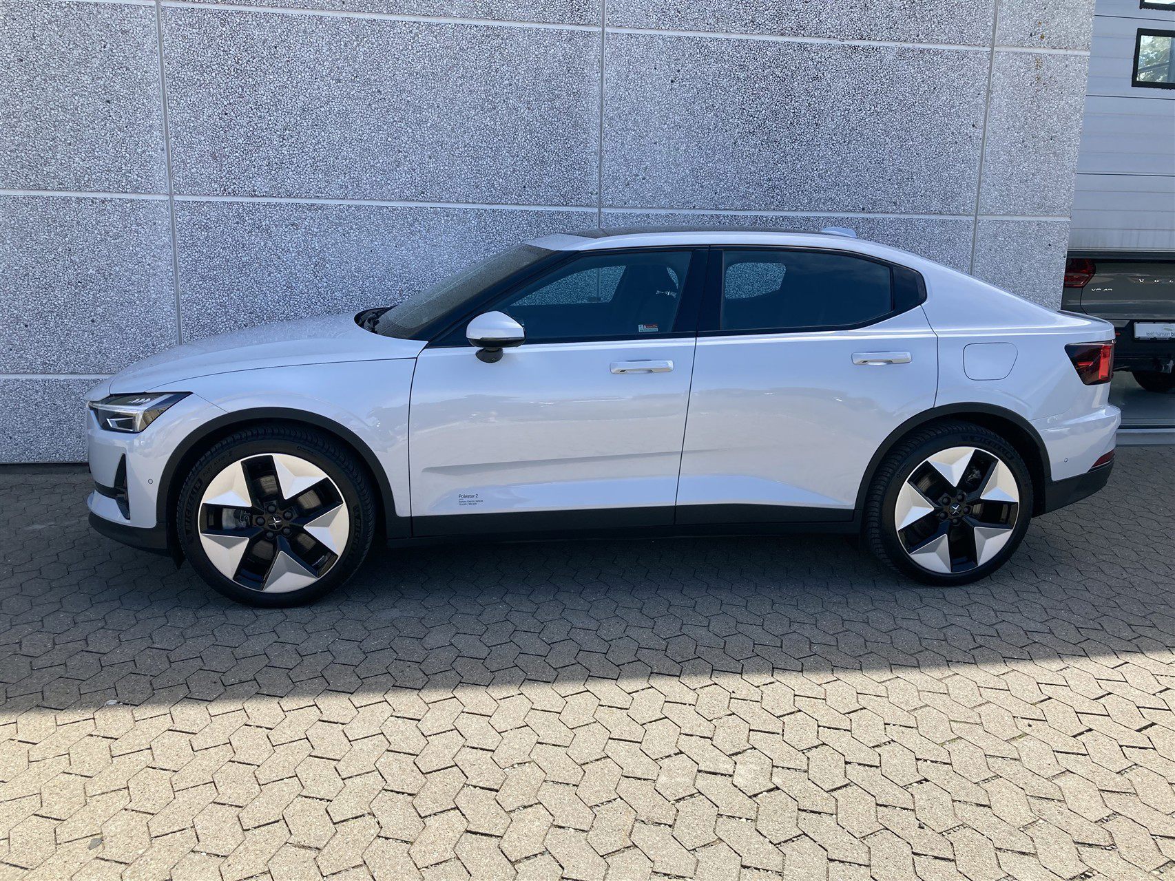 Billede af Polestar 2 EL Intro Dual motor AWD 408HK 5d Aut.