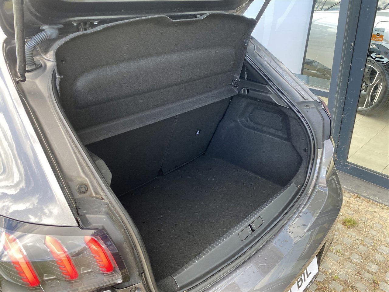 Billede af Peugeot 208 1,2 PureTech Allure Sky 100HK 5d 6g