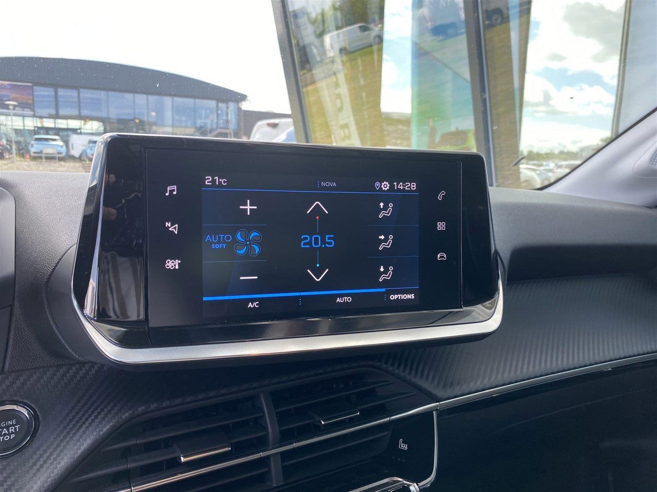 Billede af Peugeot 208 1,2 PureTech Allure Sky 100HK 5d 6g