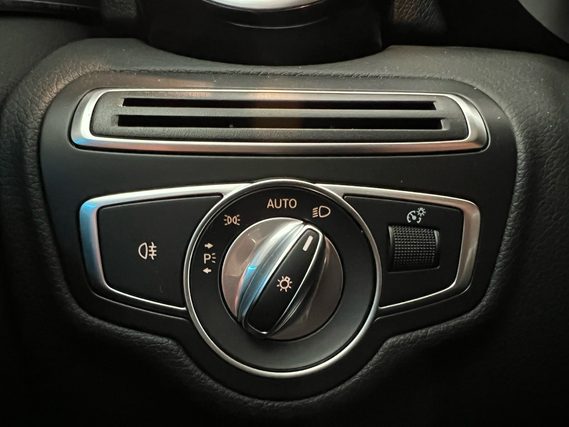 Billede af Mercedes-Benz C220 d T 2,1 Bluetec AMG Line 9G-Tronic 170HK Stc Aut.
