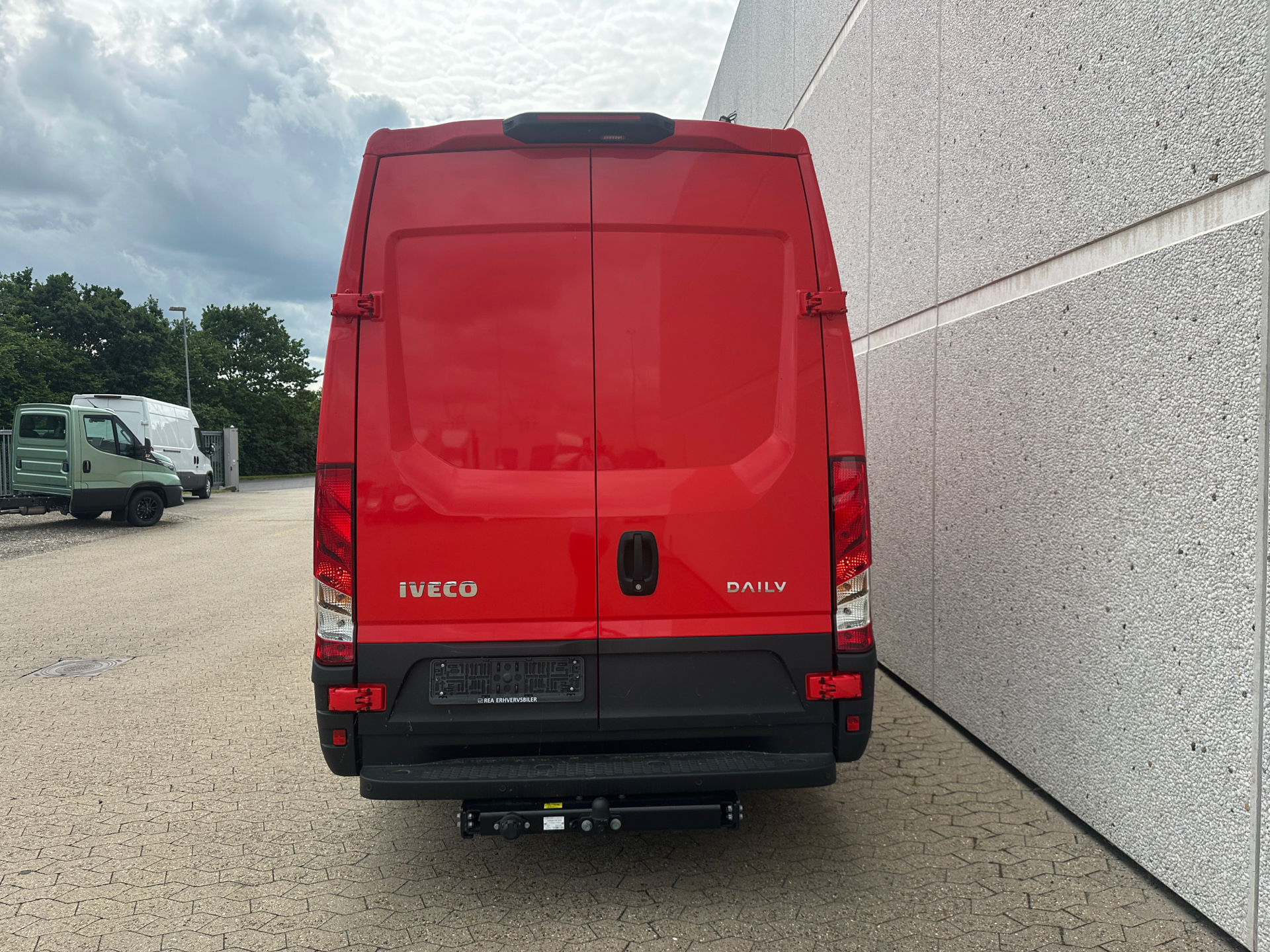 Billede af Iveco Daily 35S18 12m3 3,0 D 180HK Van 8g Aut.