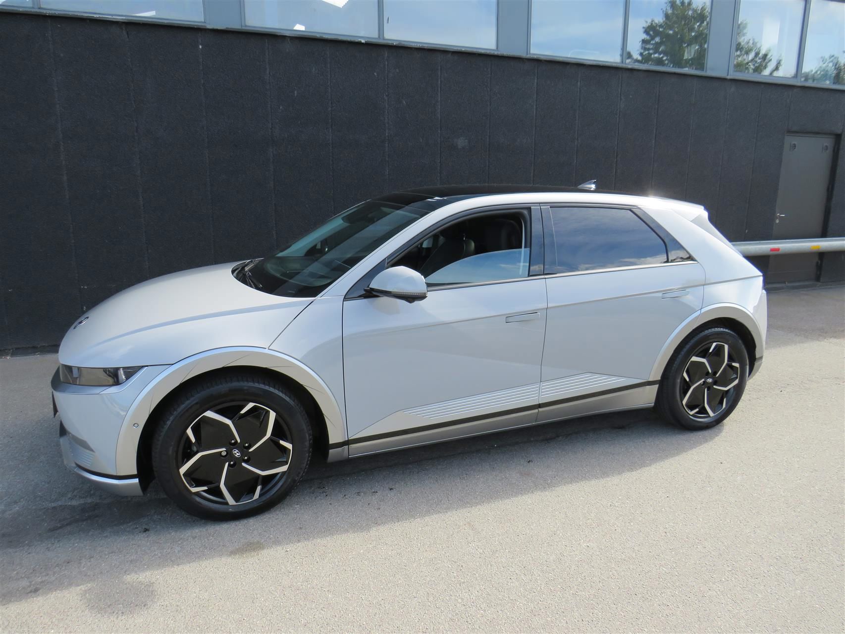 Billede af Hyundai Ioniq 5 Electric 72,6 kWh Ultimate 4WD 306HK 5d Aut.