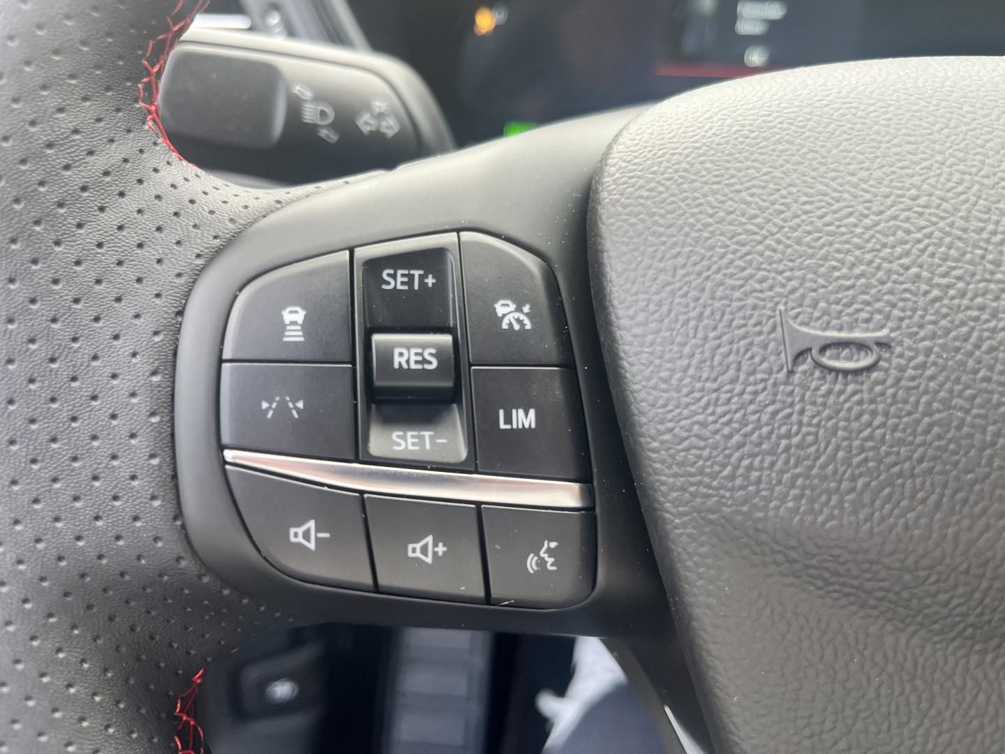 Billede af Ford Kuga 2,5 Plugin-hybrid ST-Line X CVT 243HK 5d Aut.