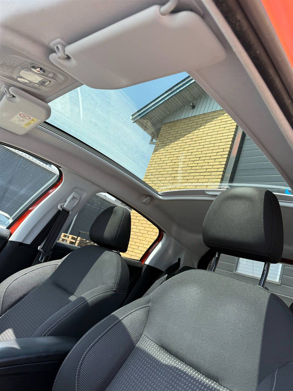 Billede af Peugeot 208 1,6 BlueHDi Desire Sky 100HK 5d