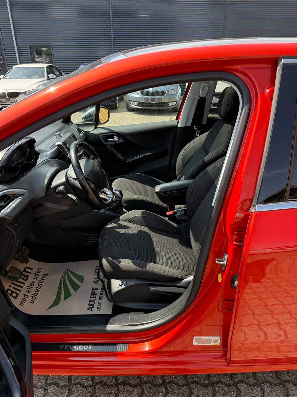 Billede af Peugeot 208 1,6 BlueHDi Desire Sky 100HK 5d