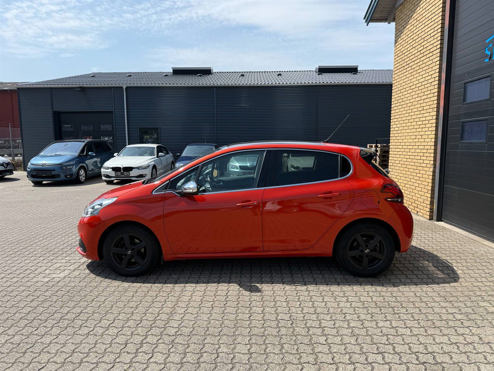 Billede af Peugeot 208 1,6 BlueHDi Desire Sky 100HK 5d
