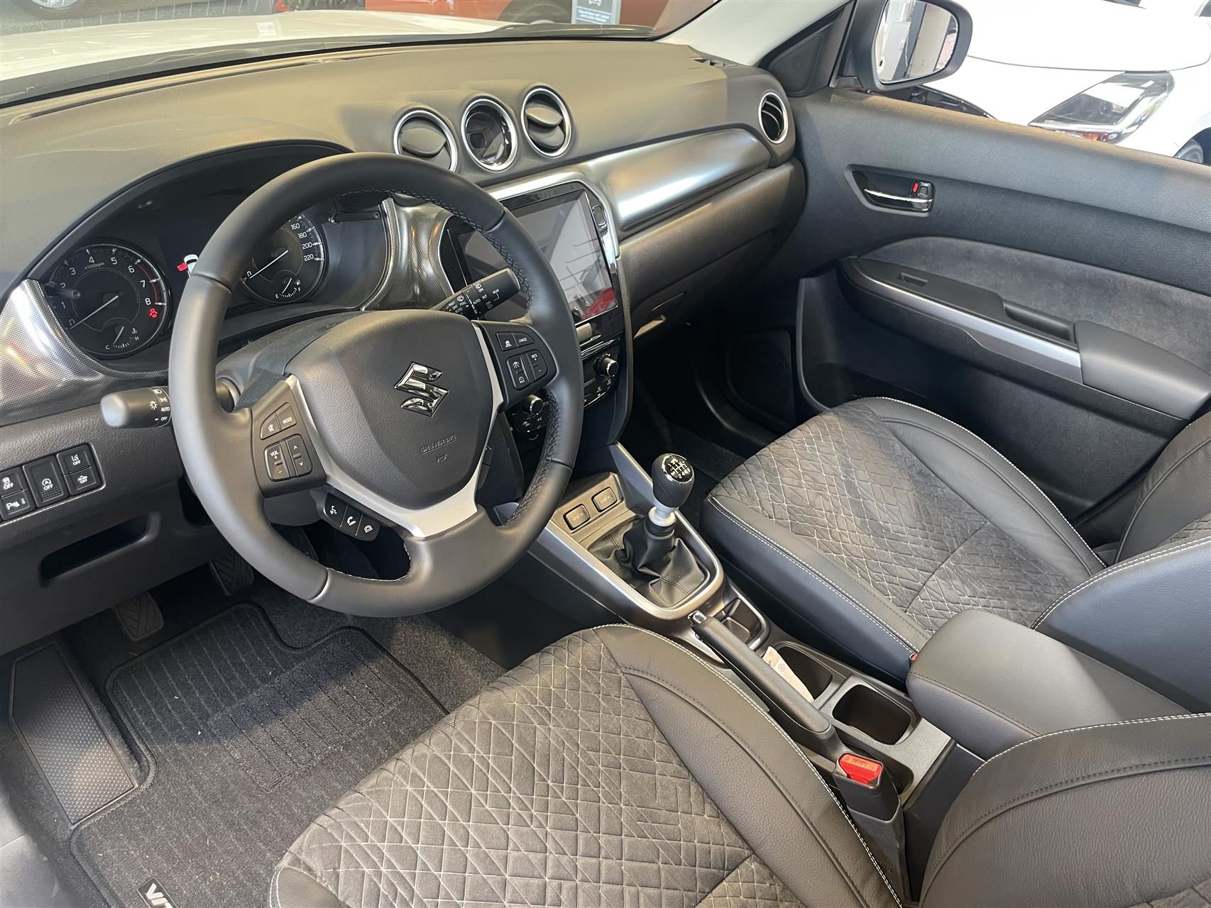Billede af Suzuki Vitara 1,4 Boosterjet  Mild hybrid Adventure 129HK 5d 6g