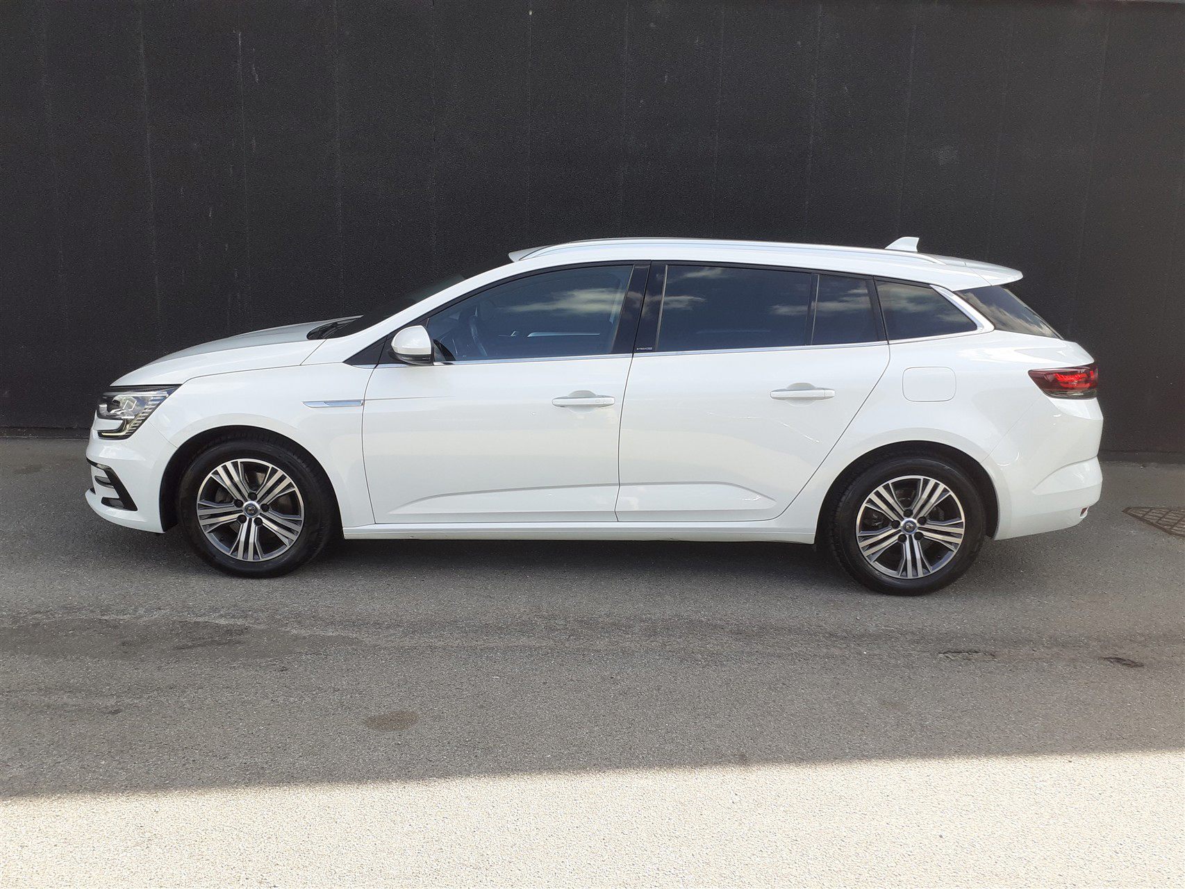 Billede af Renault Mégane Sport Tourer 1,6 E-TECH  Plugin-hybrid Intens 160HK Stc Aut.