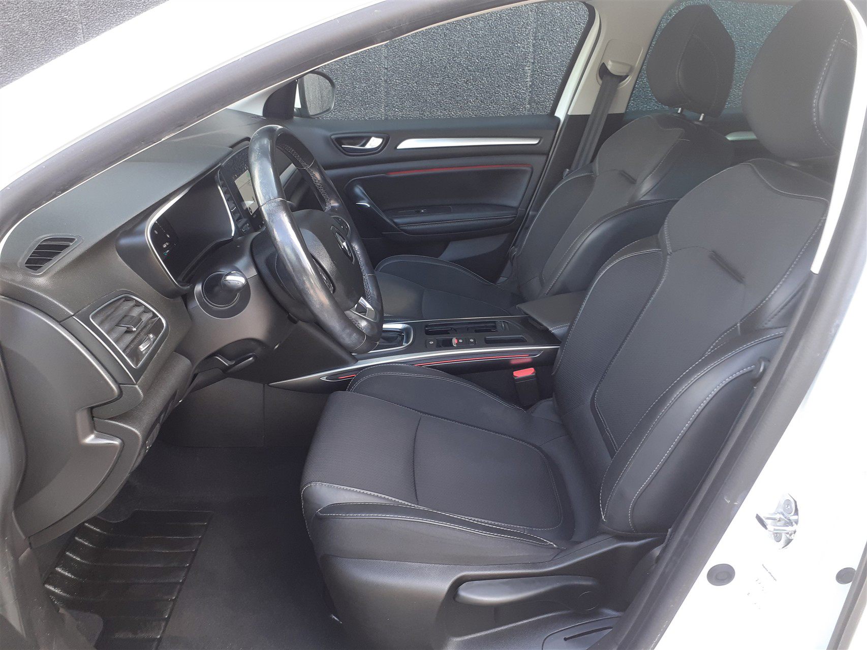 Billede af Renault Mégane Sport Tourer 1,6 E-TECH  Plugin-hybrid Intens 160HK Stc Aut.