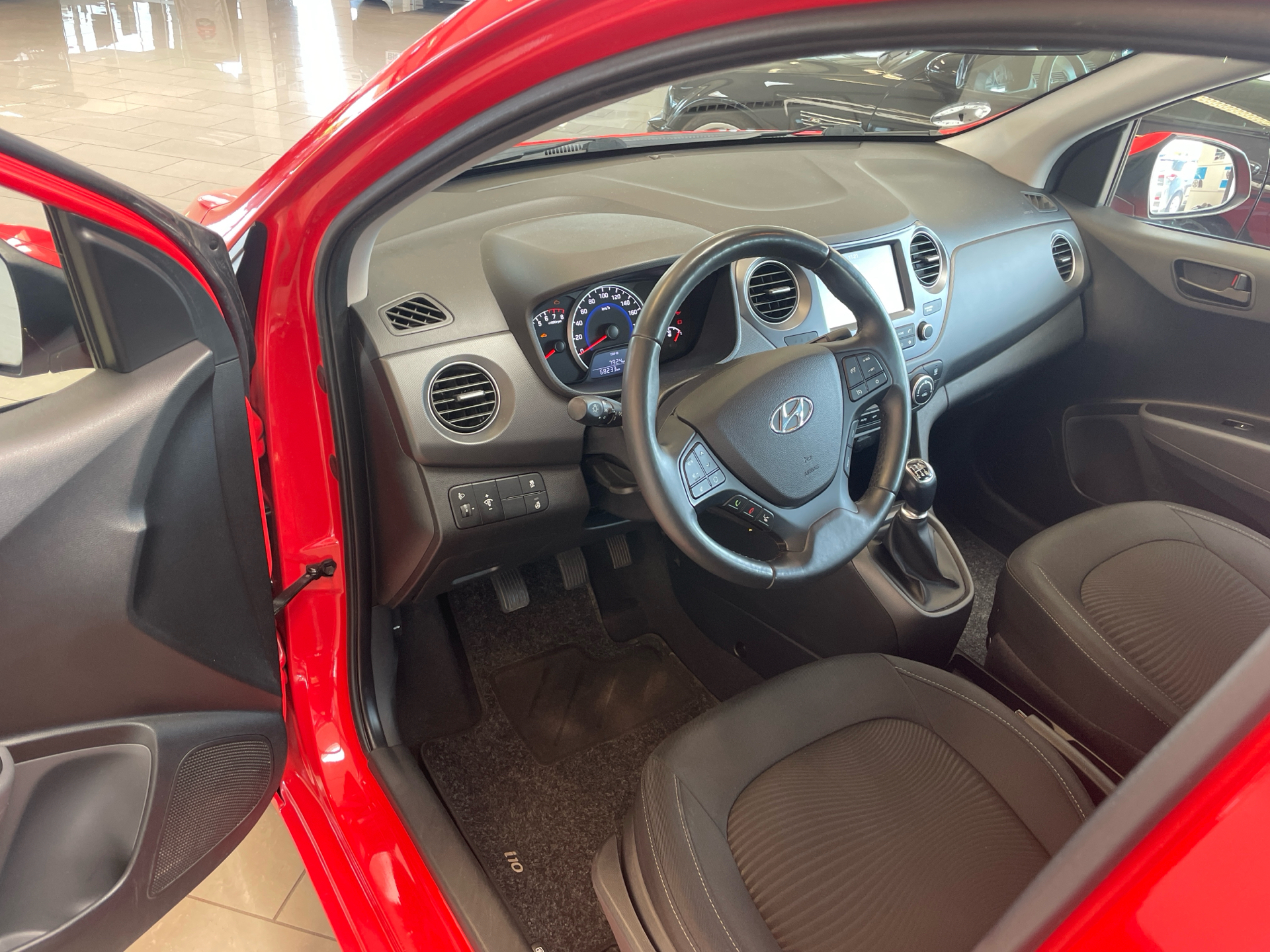 Billede af Hyundai i10 1,0 Eco Summer Komfort Edition 67HK 5d
