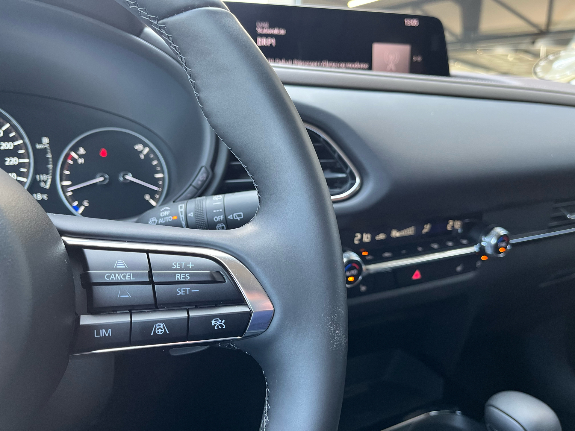 Billede af Mazda CX-30 2,5 e-Skyactiv-G  Mild hybrid Takumi 140HK 5d 6g Aut.