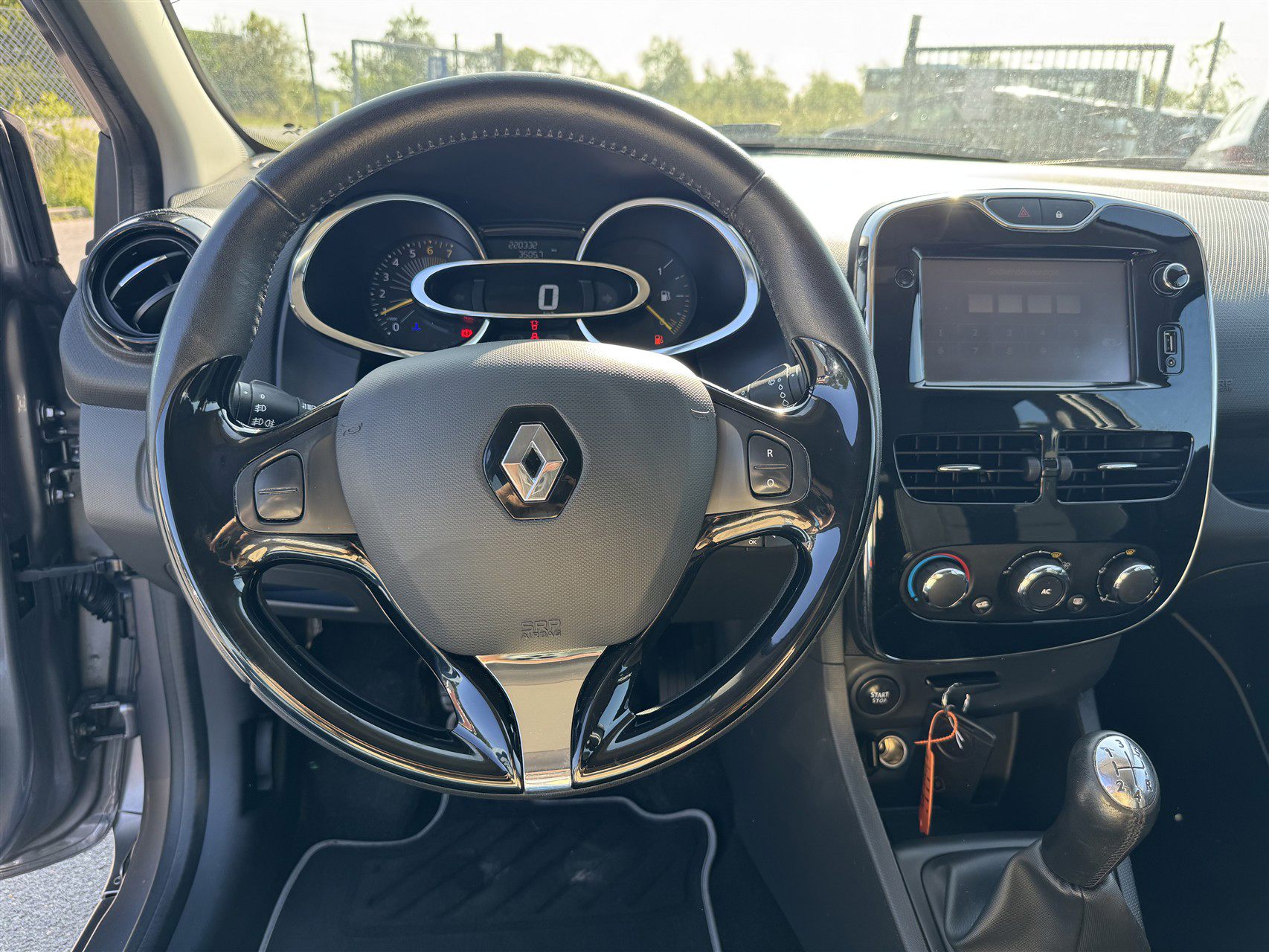 Billede af Renault Clio Sport Tourer 0,9 TCE Expression Energy 90HK Stc