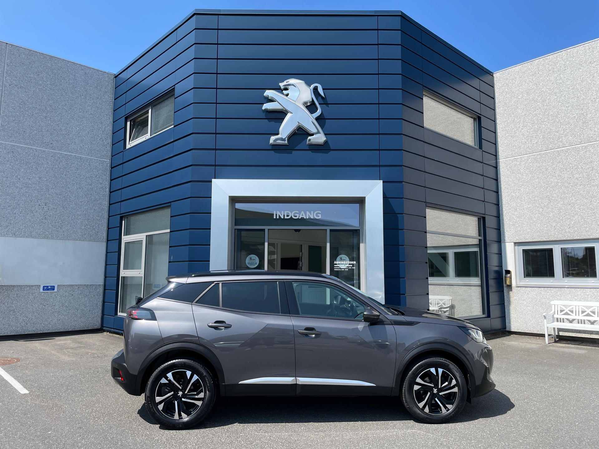 Billede af Peugeot 2008 1,2 PureTech Edition 210+ EAT8 130HK 5d 8g Aut.