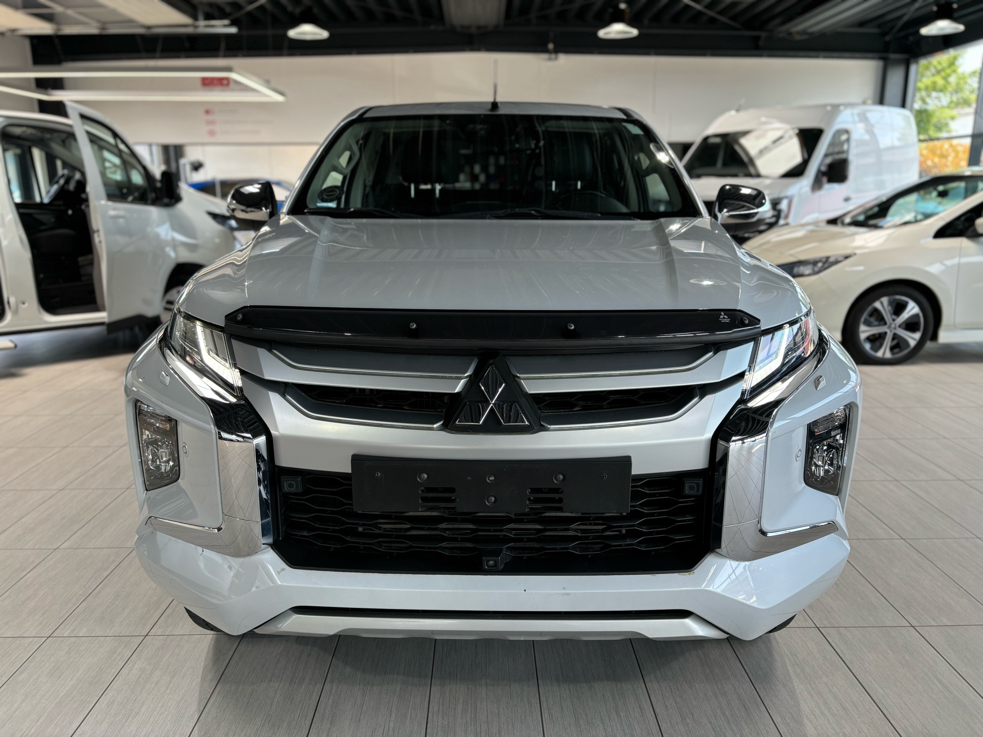 Billede af Mitsubishi L200 Dob. Cab 2,2 DI-D Instyle 4WD 150HK DobKab 6g Aut.