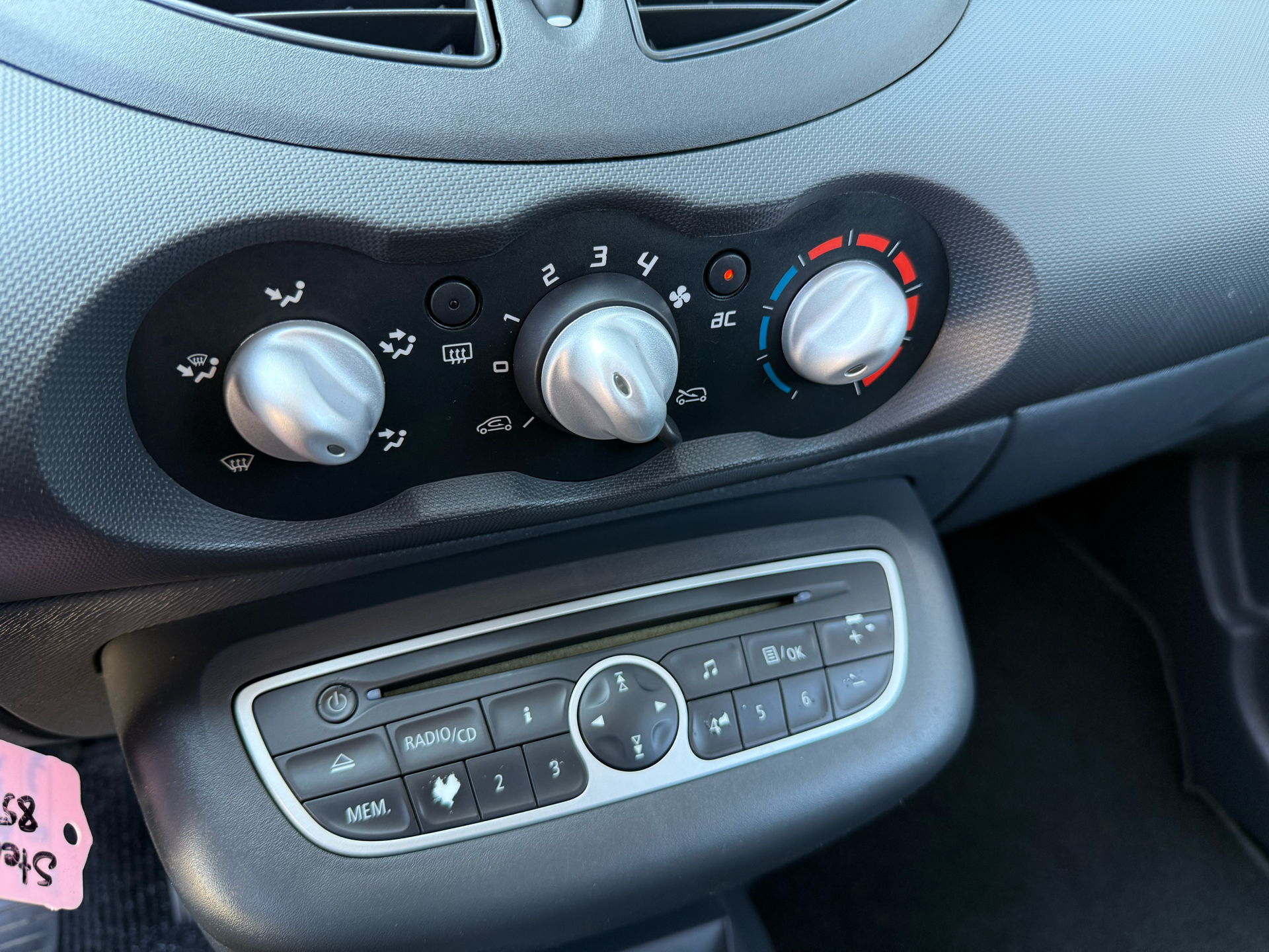 Billede af Renault Twingo 1,2 16V Authentique 75HK 3d