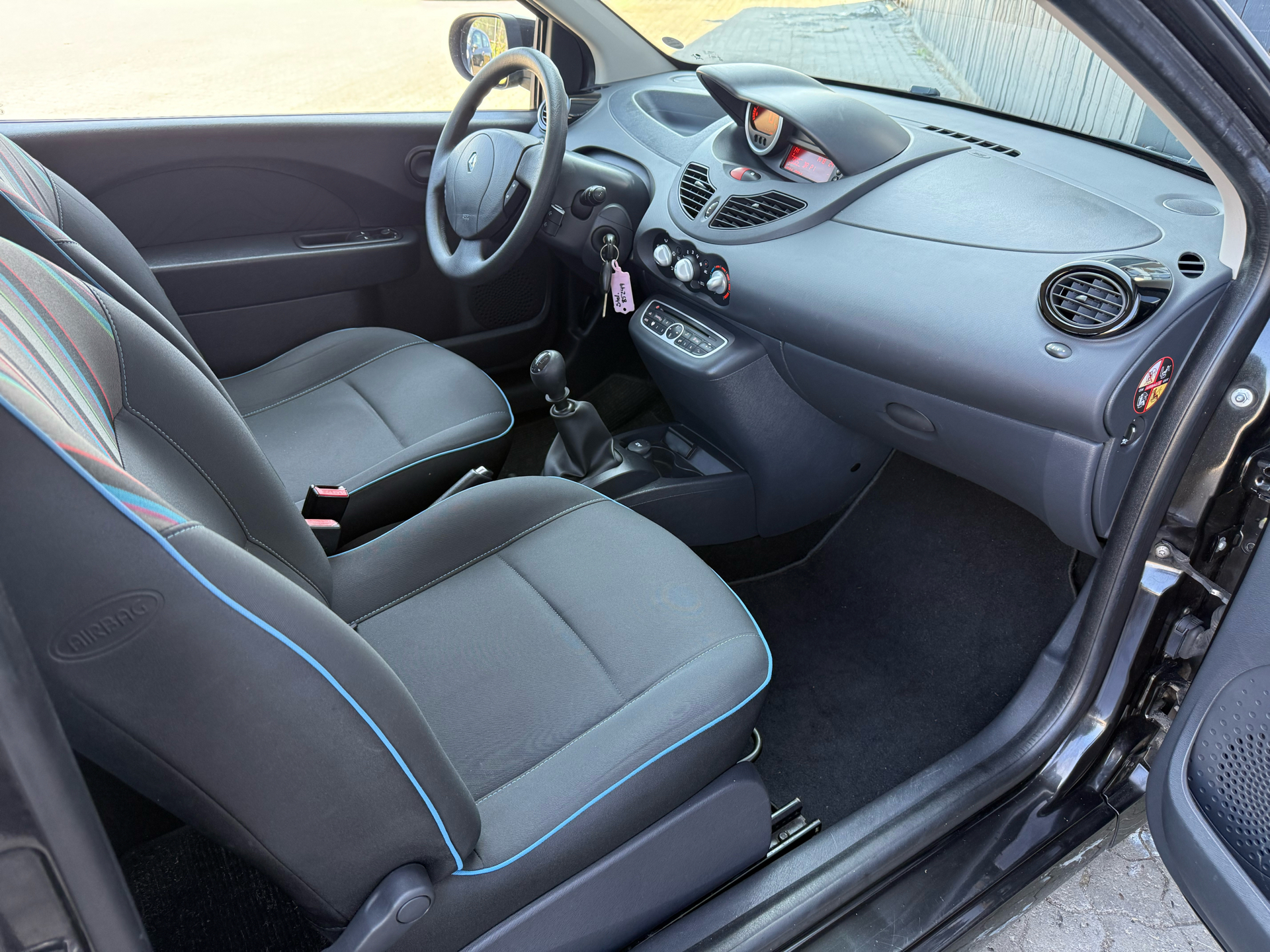 Billede af Renault Twingo 1,2 16V Authentique 75HK 3d