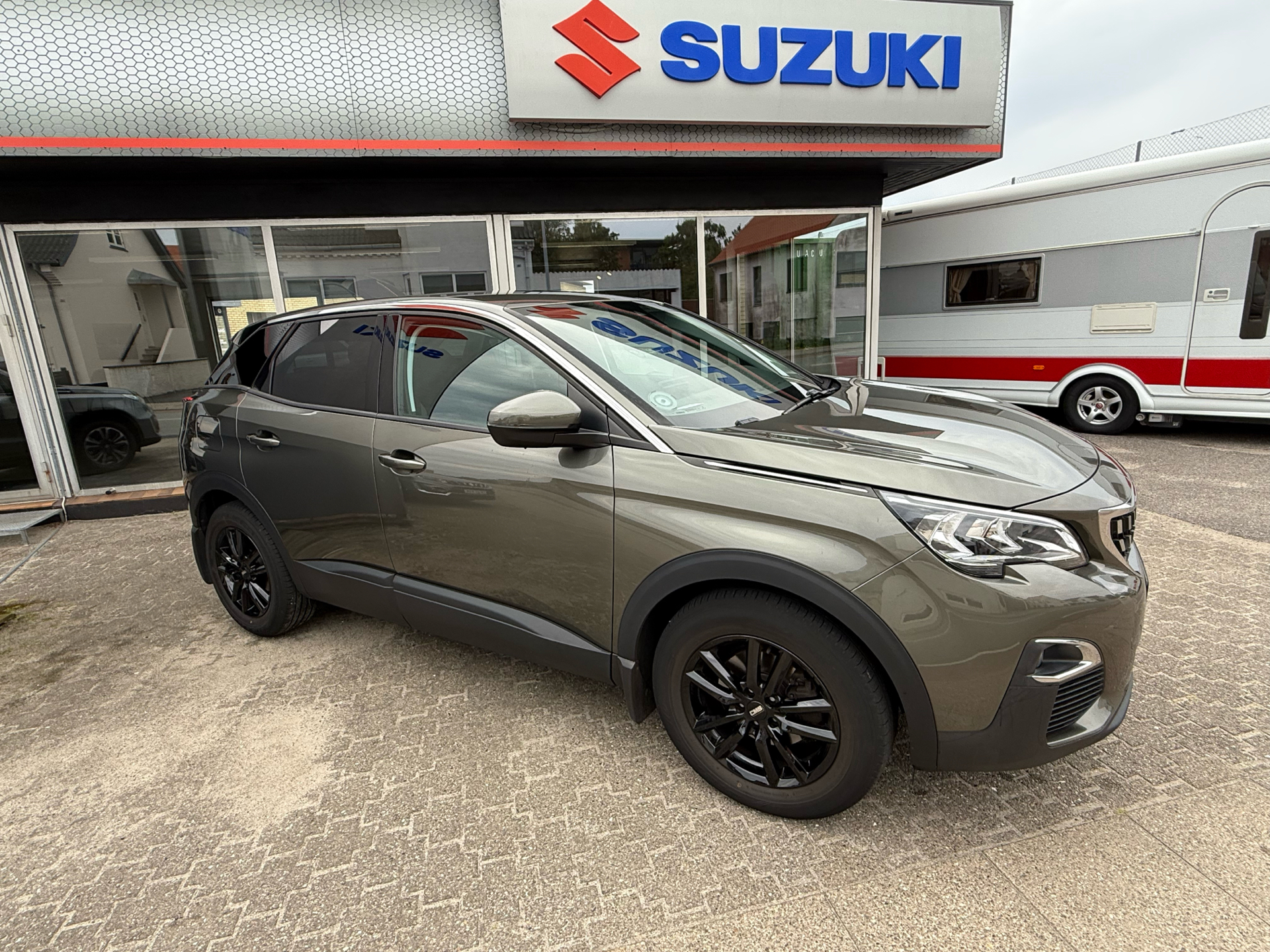 Billede af Peugeot 3008 1,2 e-THP Active 130HK 5d 6g