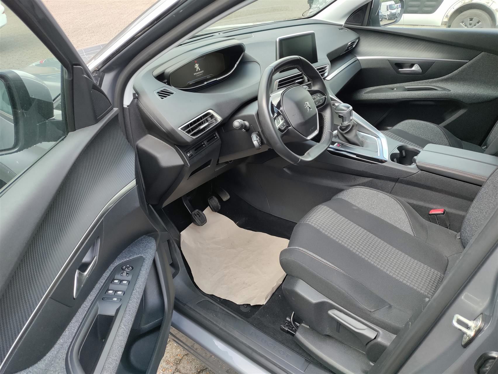Billede af Peugeot 3008 1,2 e-THP Strike 130HK 5d 6g