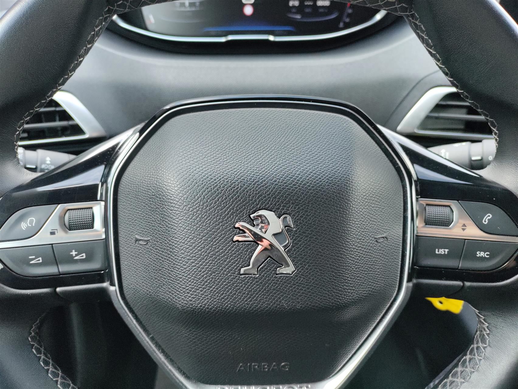 Billede af Peugeot 3008 1,2 e-THP Strike 130HK 5d 6g