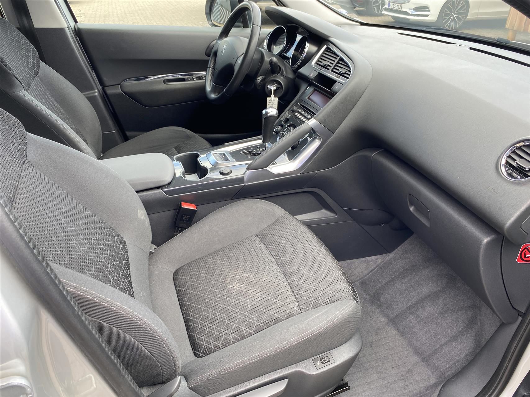 Billede af Peugeot 3008 1,6 Blue e-HDI Active EAT6 120HK Van 6g Aut.