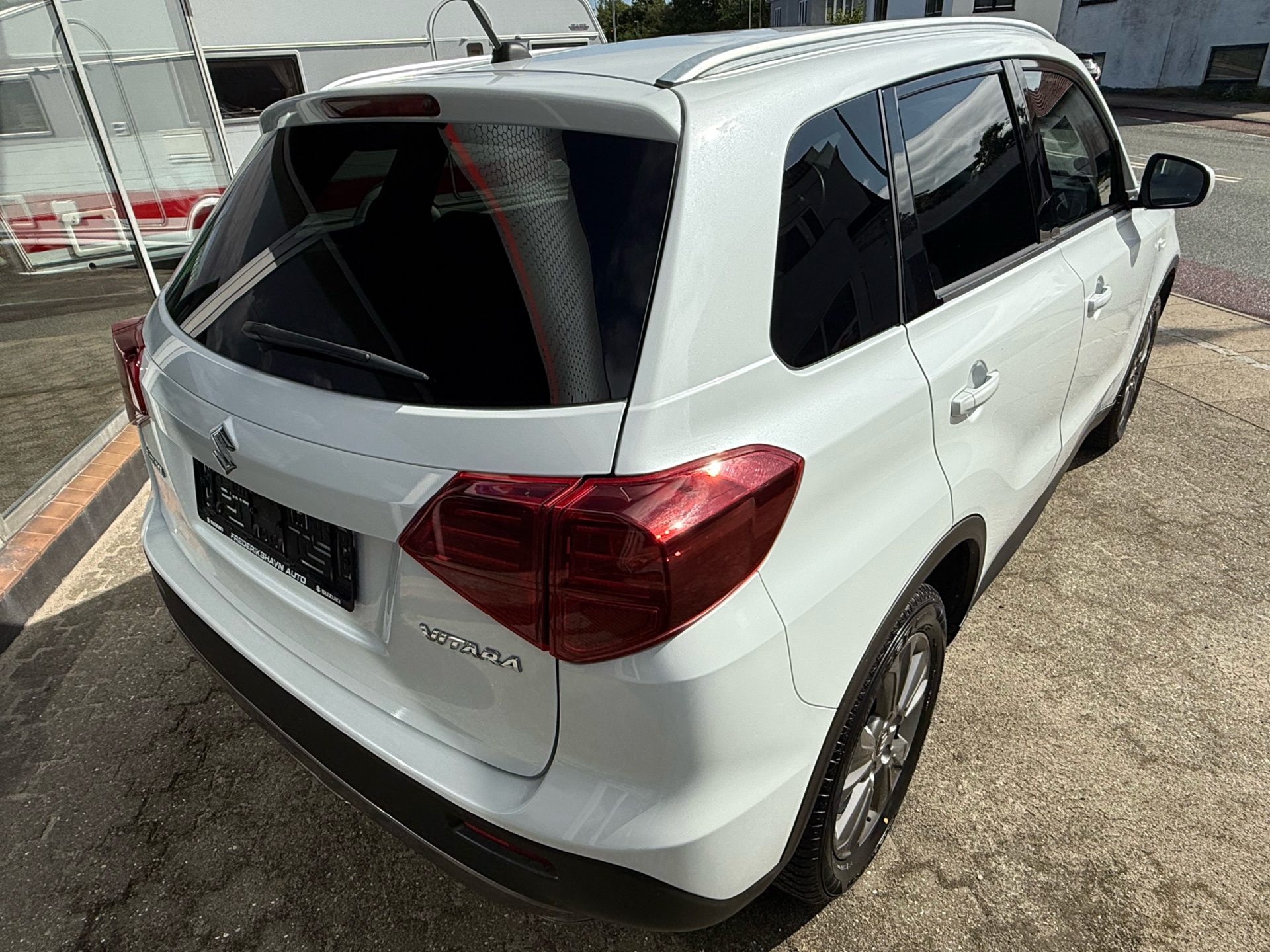 Billede af Suzuki Vitara 1,0 Boosterjet Active 112HK 5d