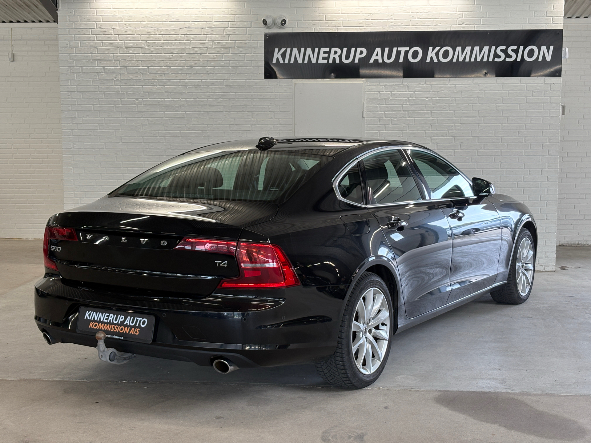 Billede af Volvo S90 2,0 T4 Momentum 190HK 8g Aut.