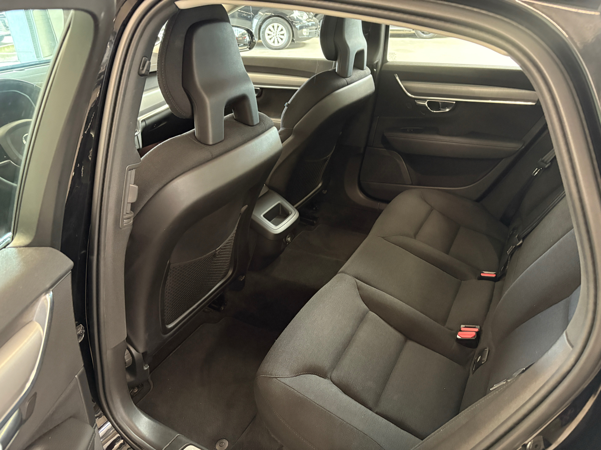 Billede af Volvo S90 2,0 T4 Momentum 190HK 8g Aut.