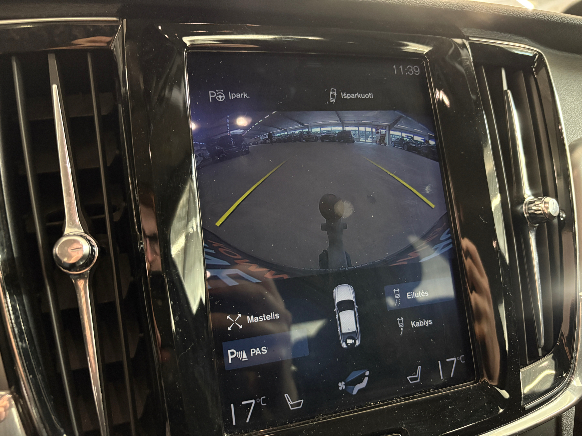 Billede af Volvo S90 2,0 T4 Momentum 190HK 8g Aut.