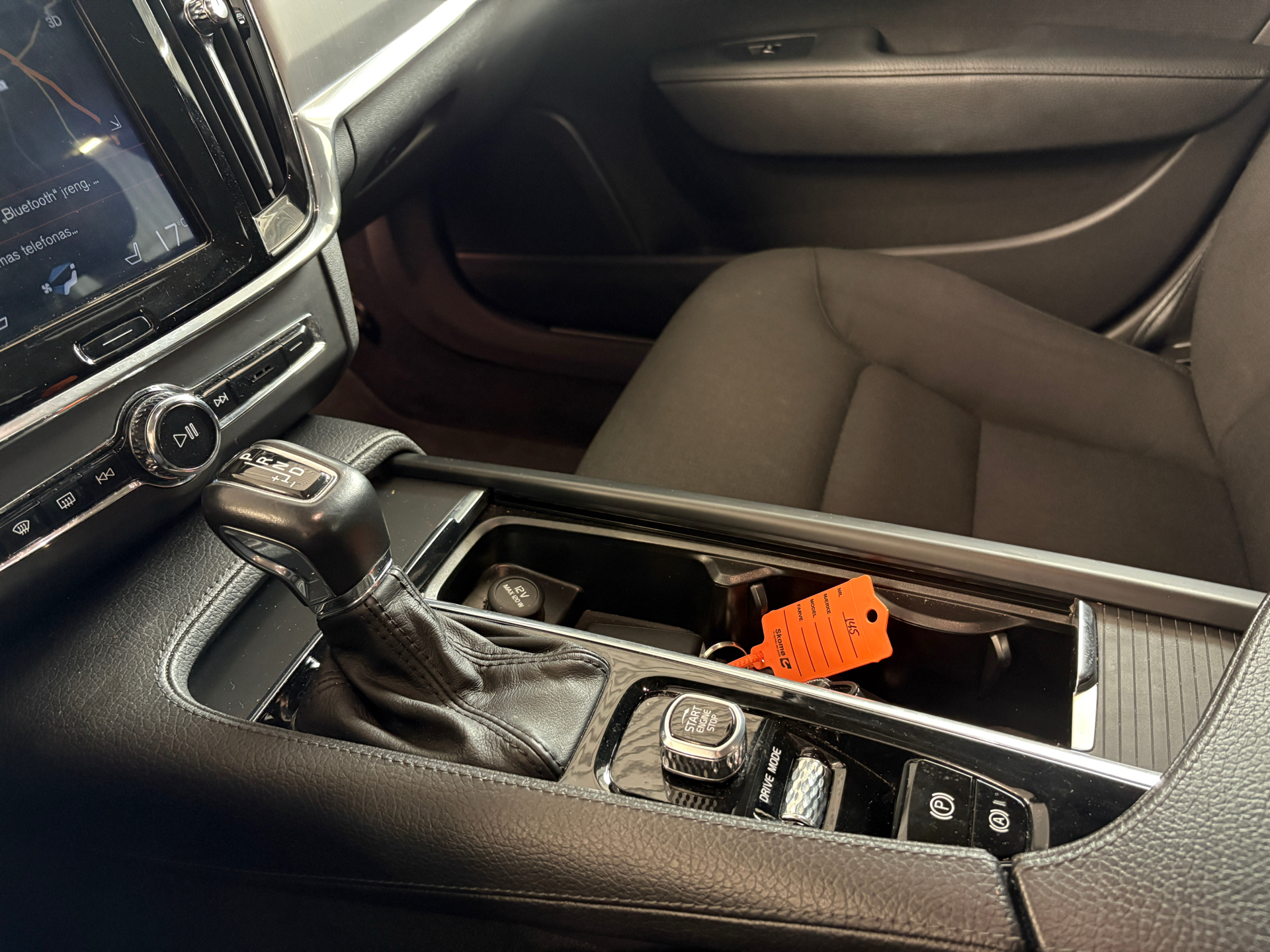 Billede af Volvo S90 2,0 T4 Momentum 190HK 8g Aut.