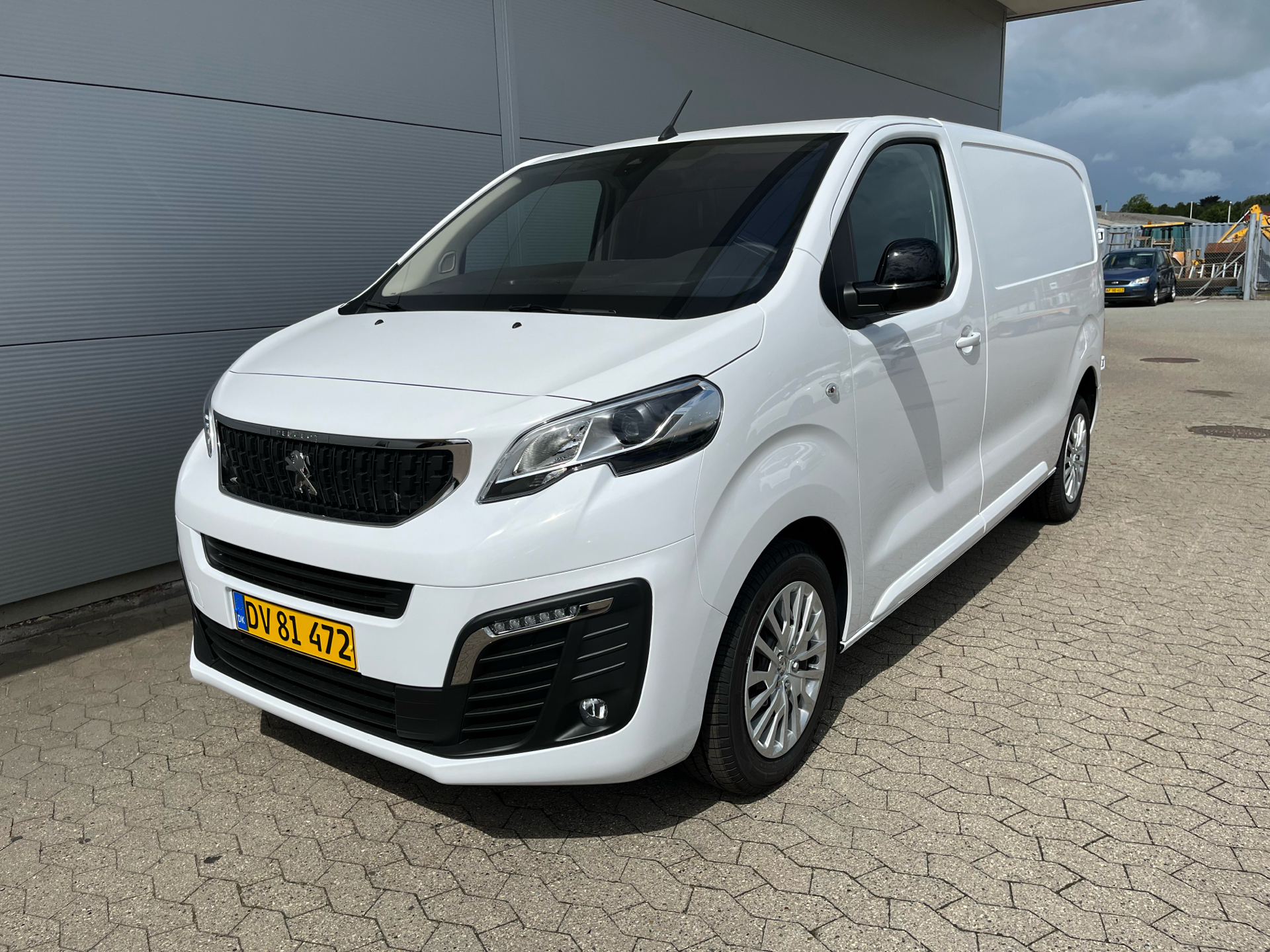 Billede af Peugeot Expert L2 2,0 BlueHDi Premium Pro EAT8 177HK Van 8g Aut.