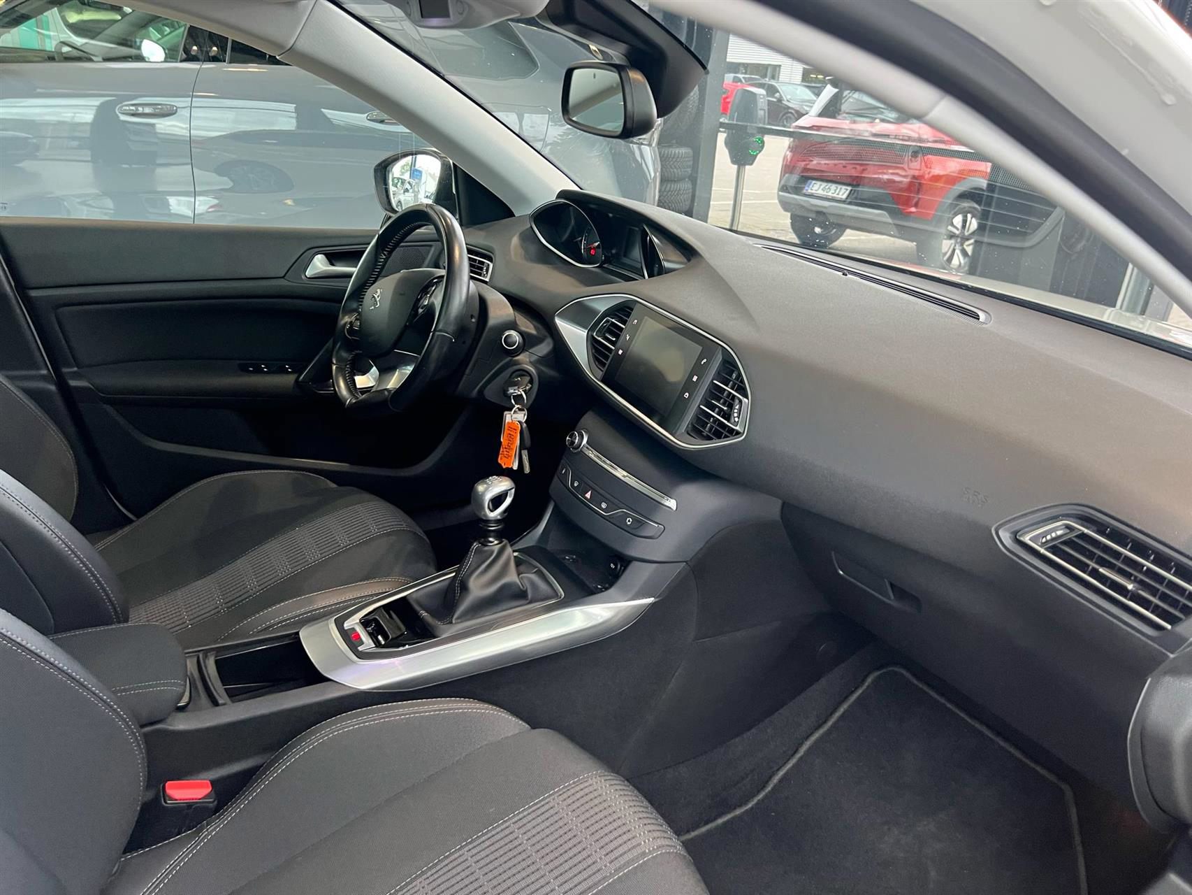 Billede af Peugeot 308 SW 1,6 BlueHDi Allure Sky 120HK Stc 6g