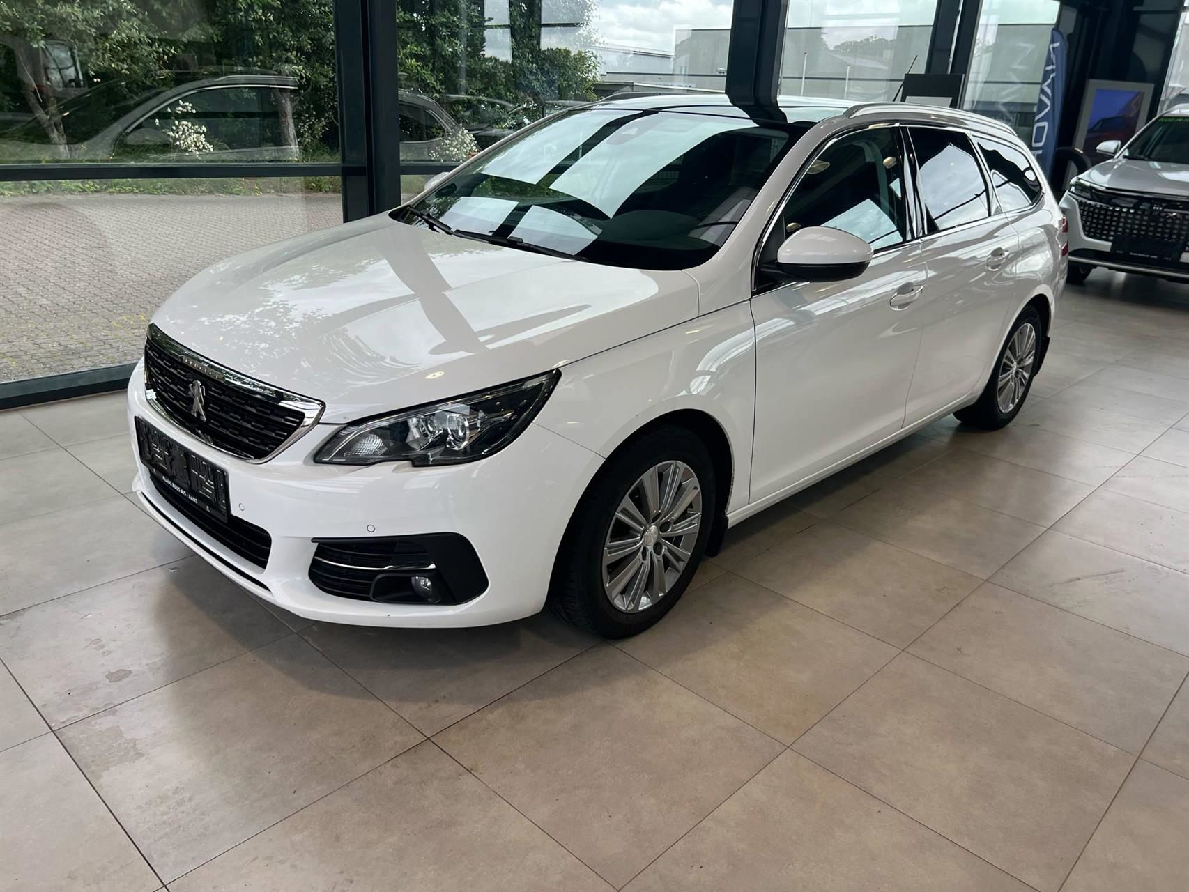 Billede af Peugeot 308 SW 1,6 BlueHDi Allure Sky 120HK Stc 6g