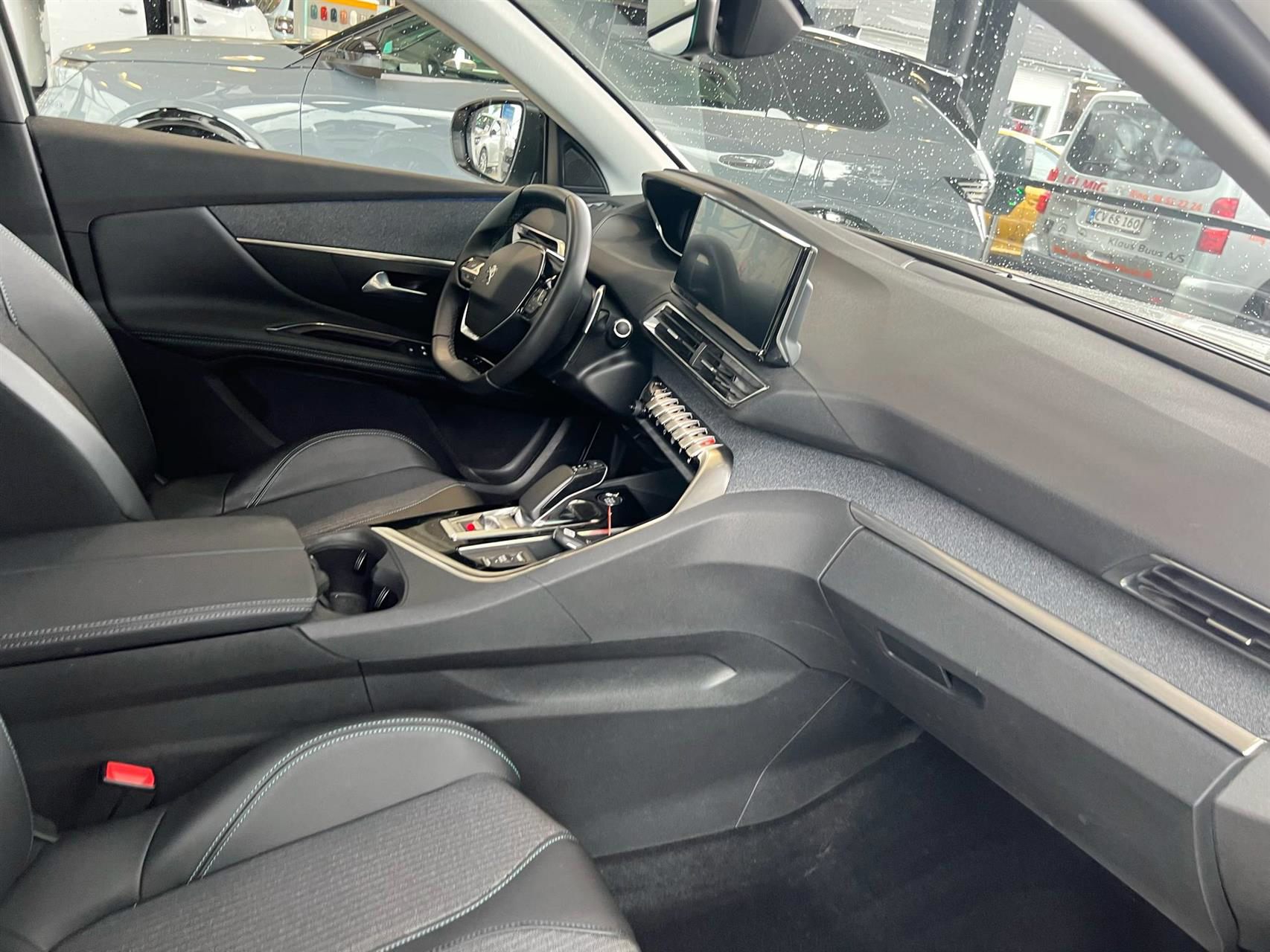 Billede af Peugeot 3008 1,6 PureTech  Plugin-hybrid Allure Pack EAT8 225HK 5d 8g Aut.
