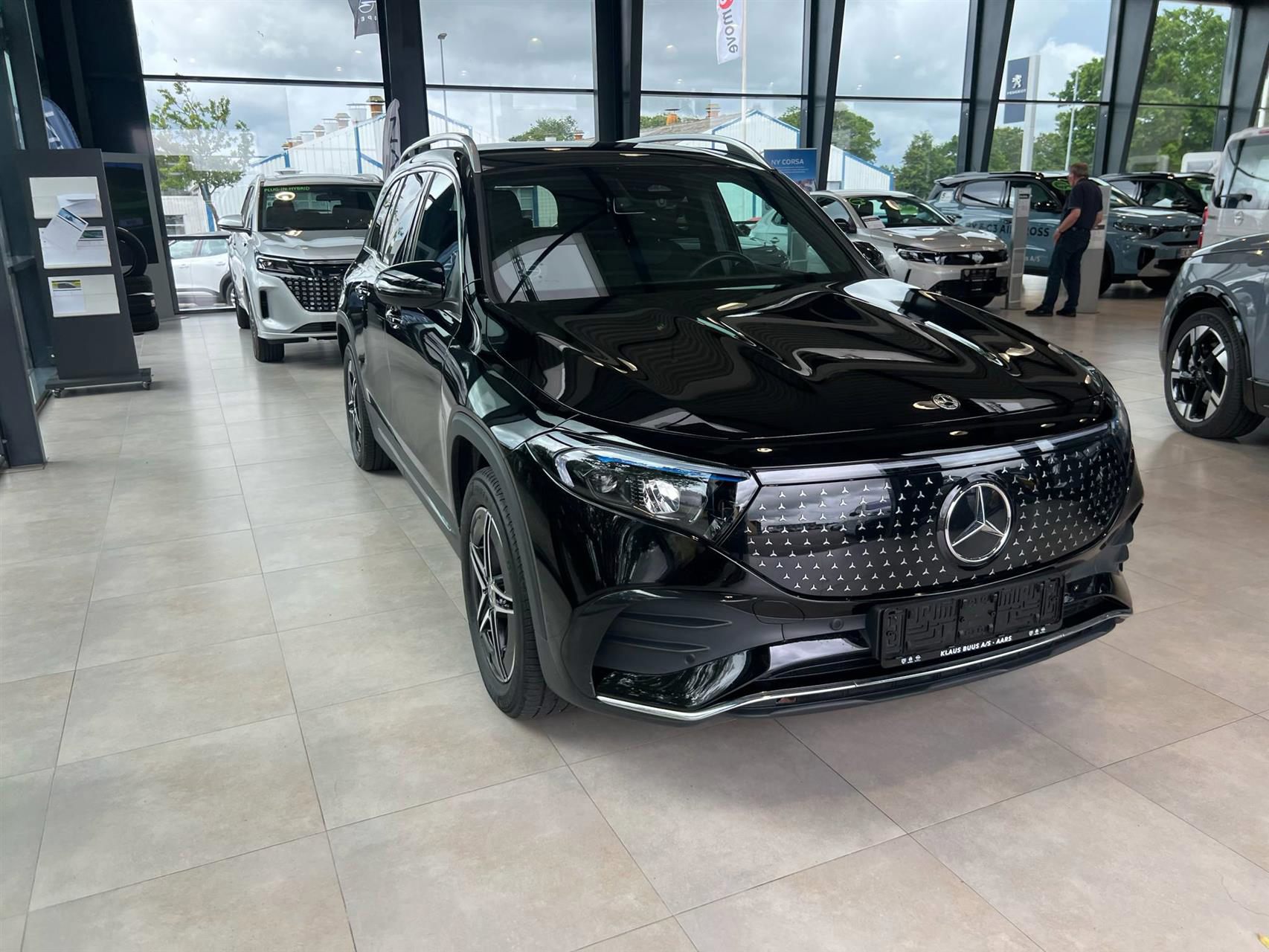 Billede af Mercedes-Benz EQB 350 EL 4Matic 292HK 5d Aut.