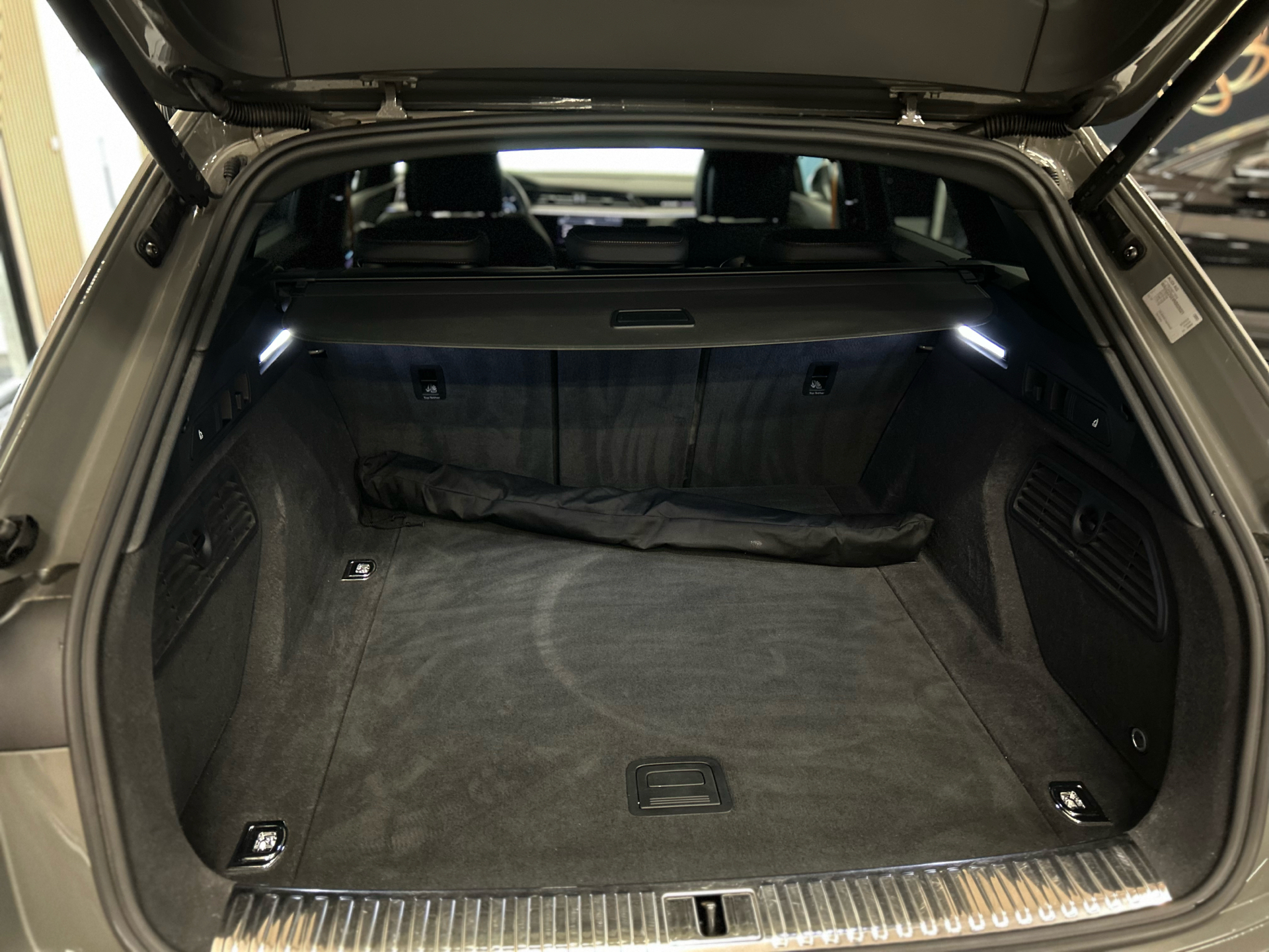 Billede af Audi E-tron 55 Black Edition Quattro 408HK 5d Aut. 