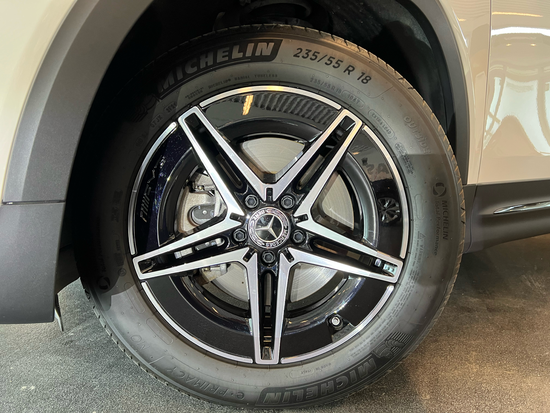 Billede af Mercedes-Benz EQB 300 EL AMG Line 4Matic 228HK 5d Aut.
