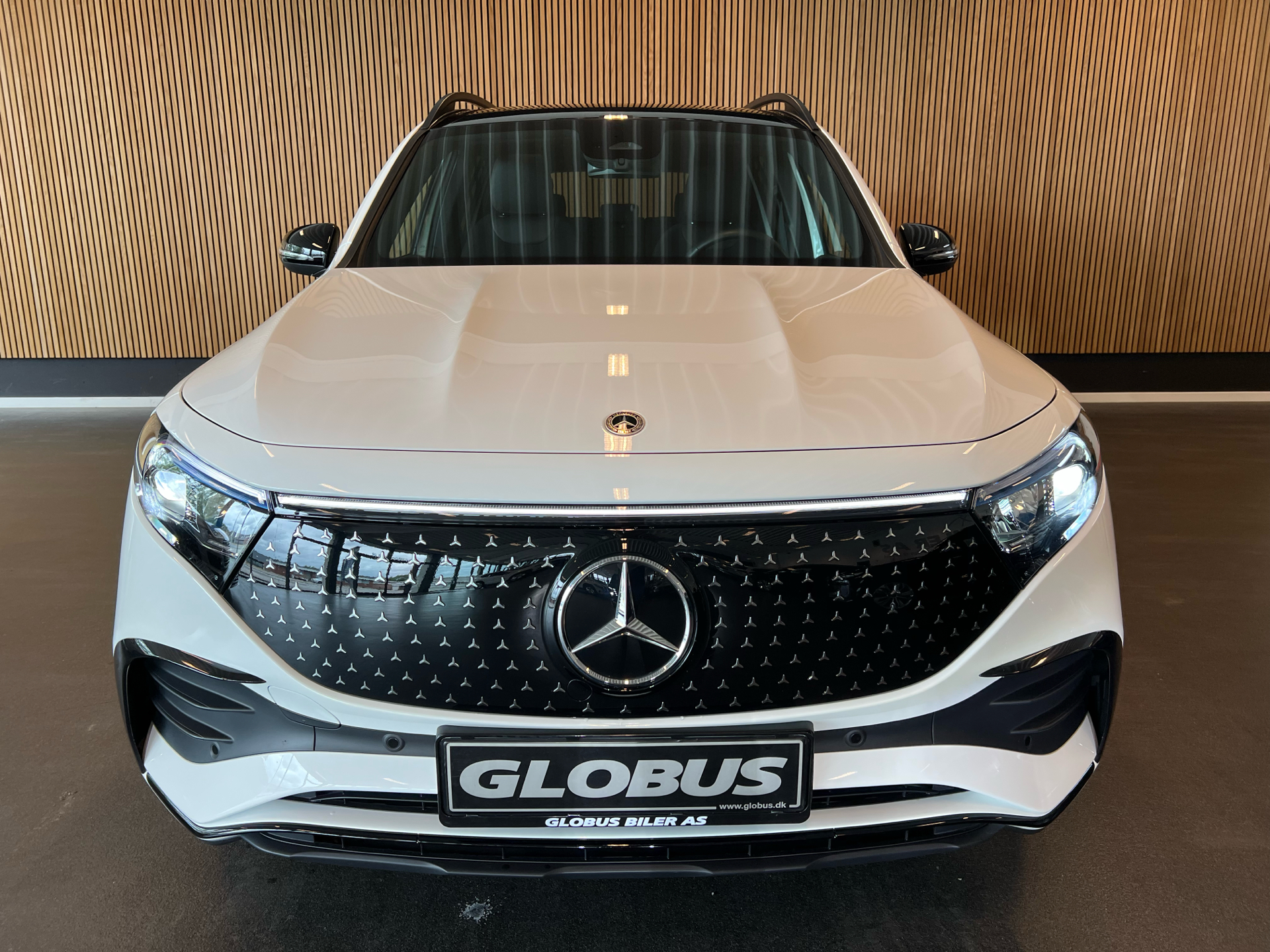Billede af Mercedes-Benz EQB 300 EL AMG Line 4Matic 228HK 5d Aut.