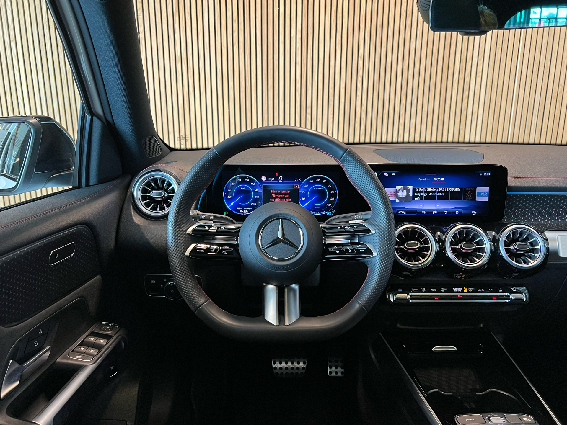 Billede af Mercedes-Benz EQB 300 EL AMG Line 4Matic 228HK 5d Aut.