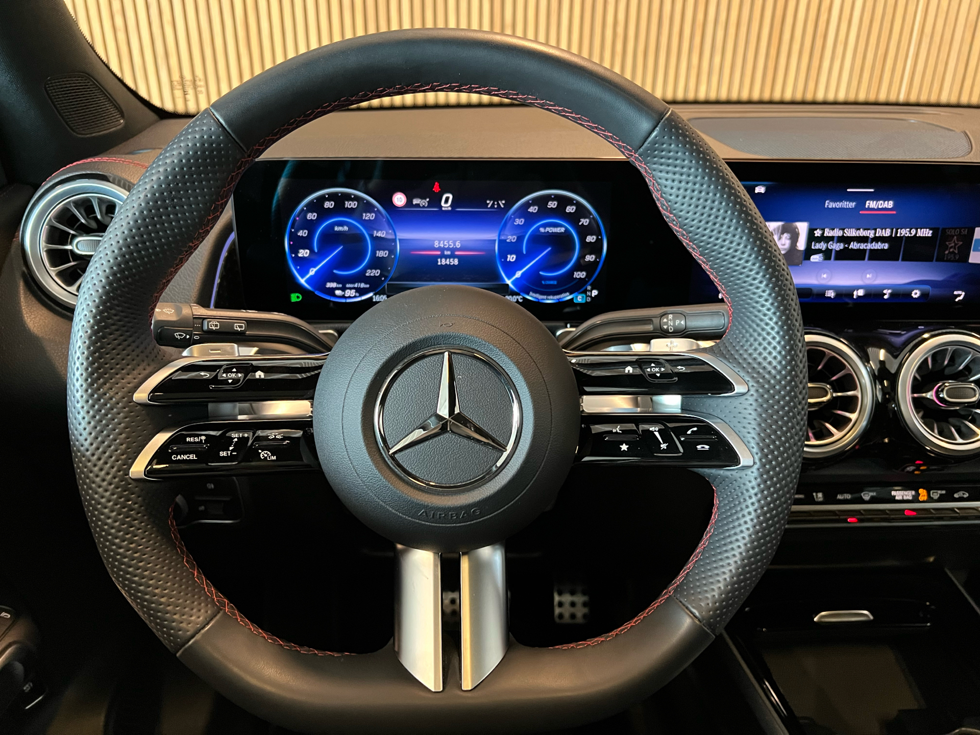 Billede af Mercedes-Benz EQB 300 EL AMG Line 4Matic 228HK 5d Aut.