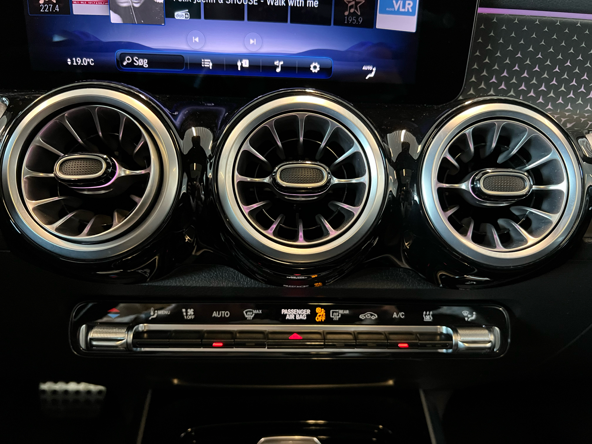 Billede af Mercedes-Benz EQB 300 EL AMG Line 4Matic 228HK 5d Aut.