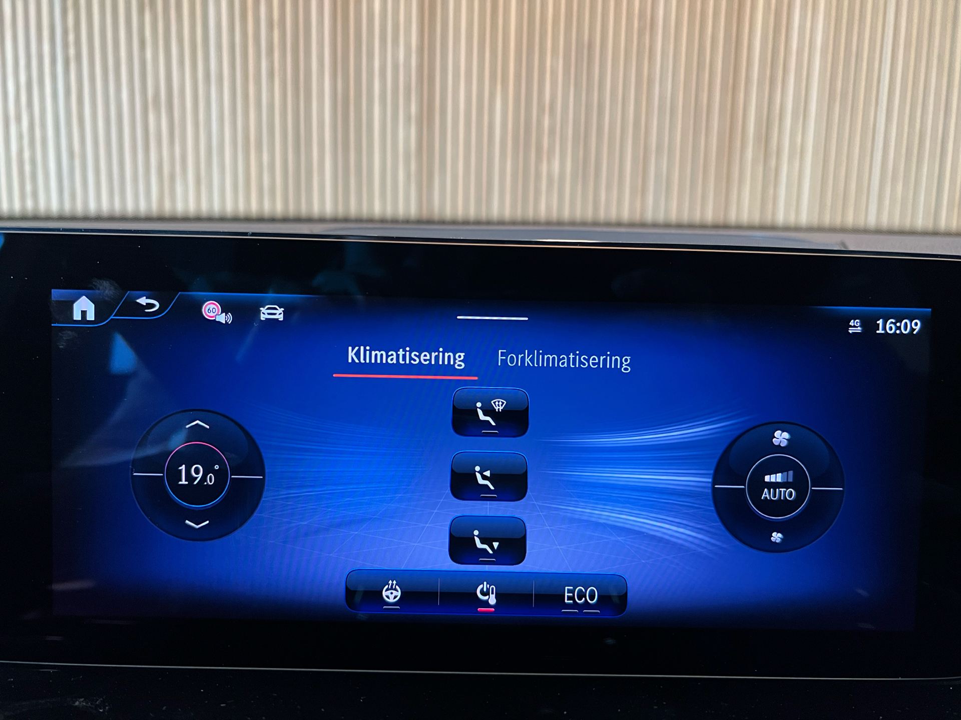 Billede af Mercedes-Benz EQB 300 EL AMG Line 4Matic 228HK 5d Aut.