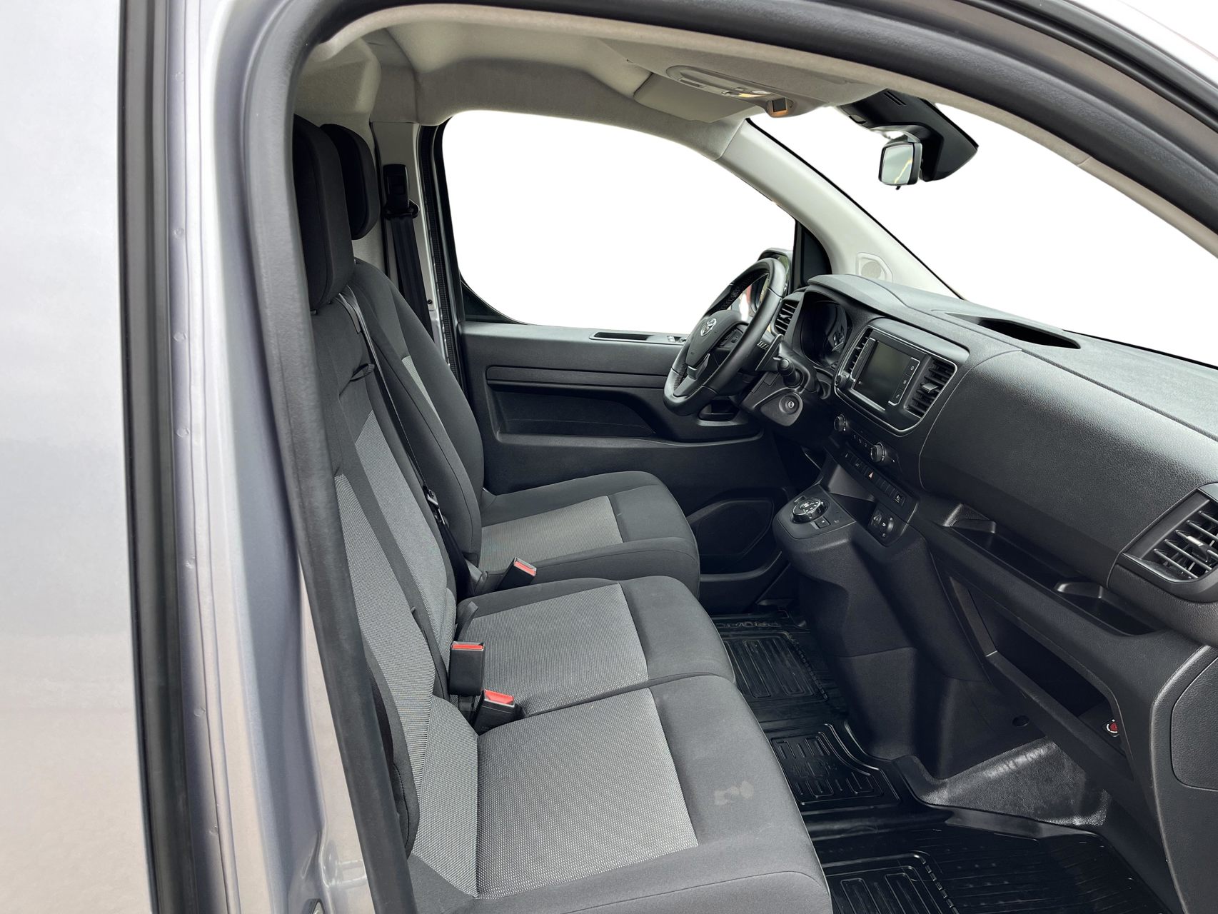 Billede af Toyota Proace Long 2,0 D Comfort Master 144HK Van 8g Aut.