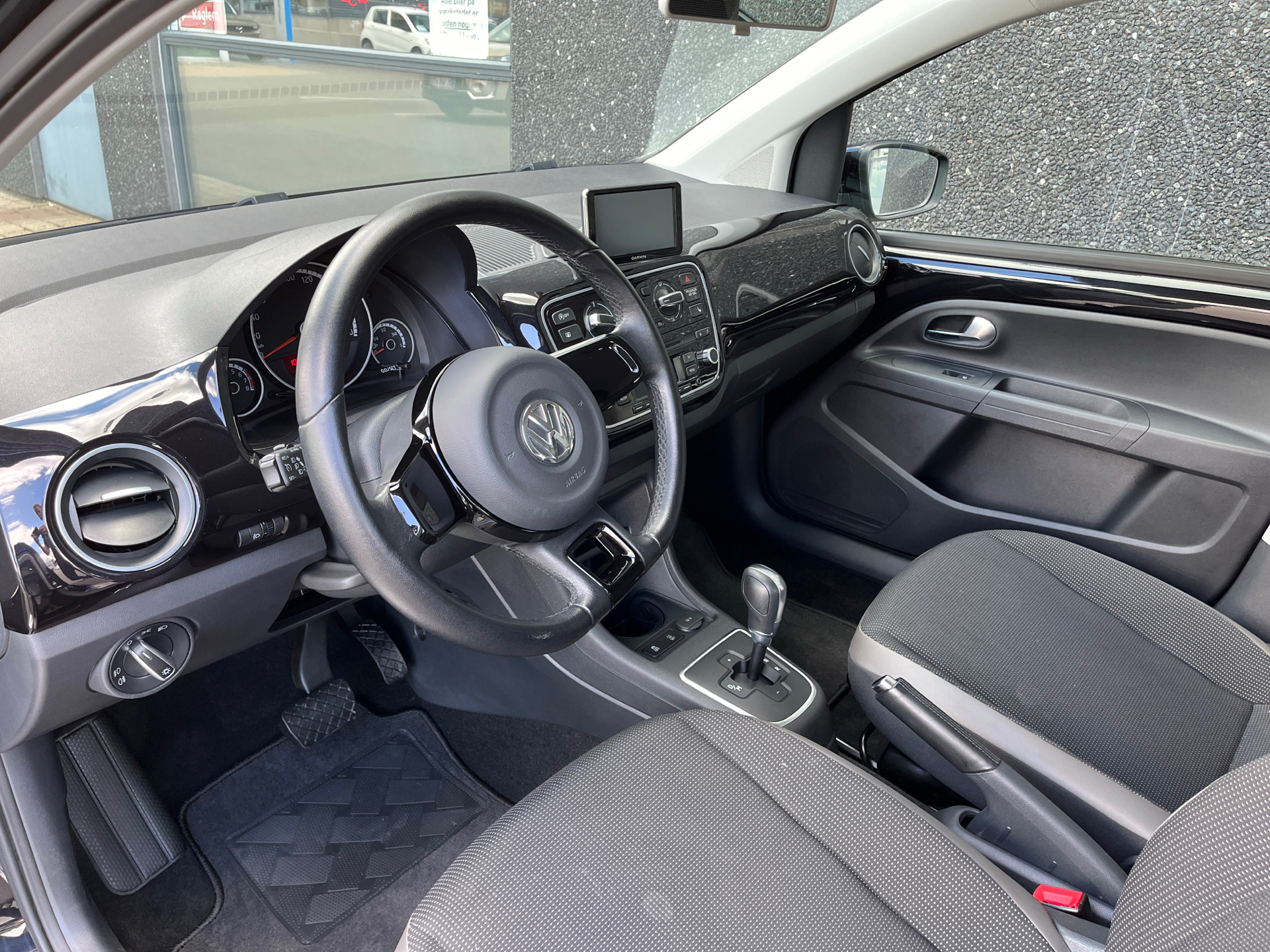 Billede af VW up 1,0 MPI BMT Style ASG 75HK 5d Aut.