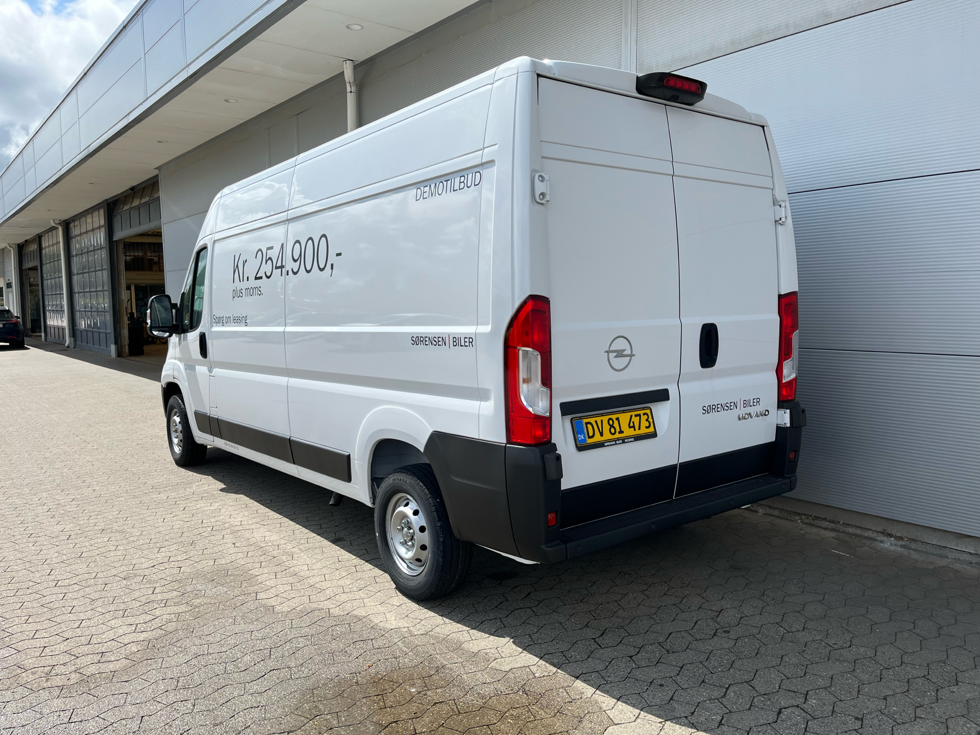 Billede af Opel Movano 33 L3H2 2,2 BlueHDi Enjoy+ 140HK Van 6g